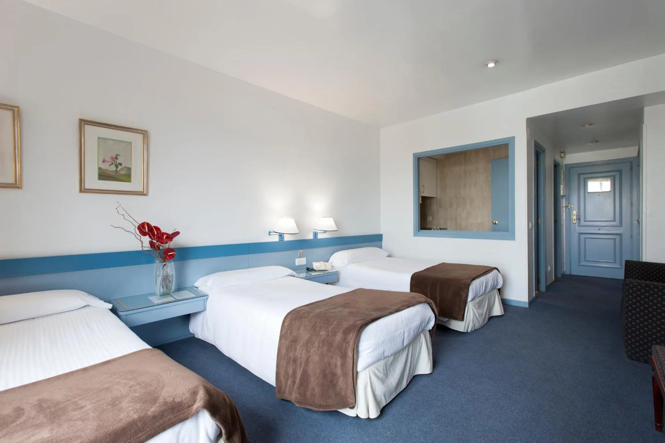 Bed in Espahotel Plaza de España