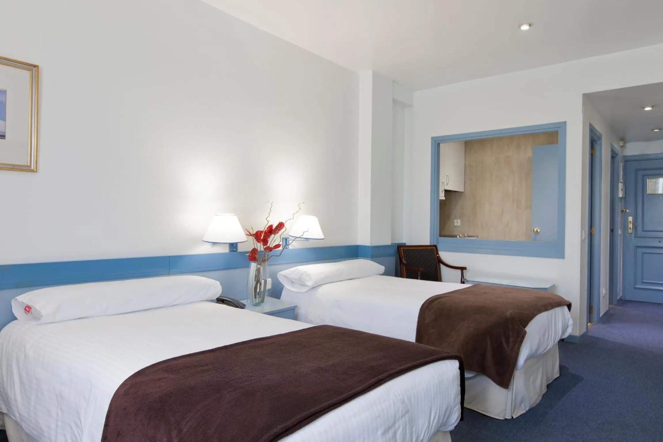 Bed in Espahotel Plaza de España