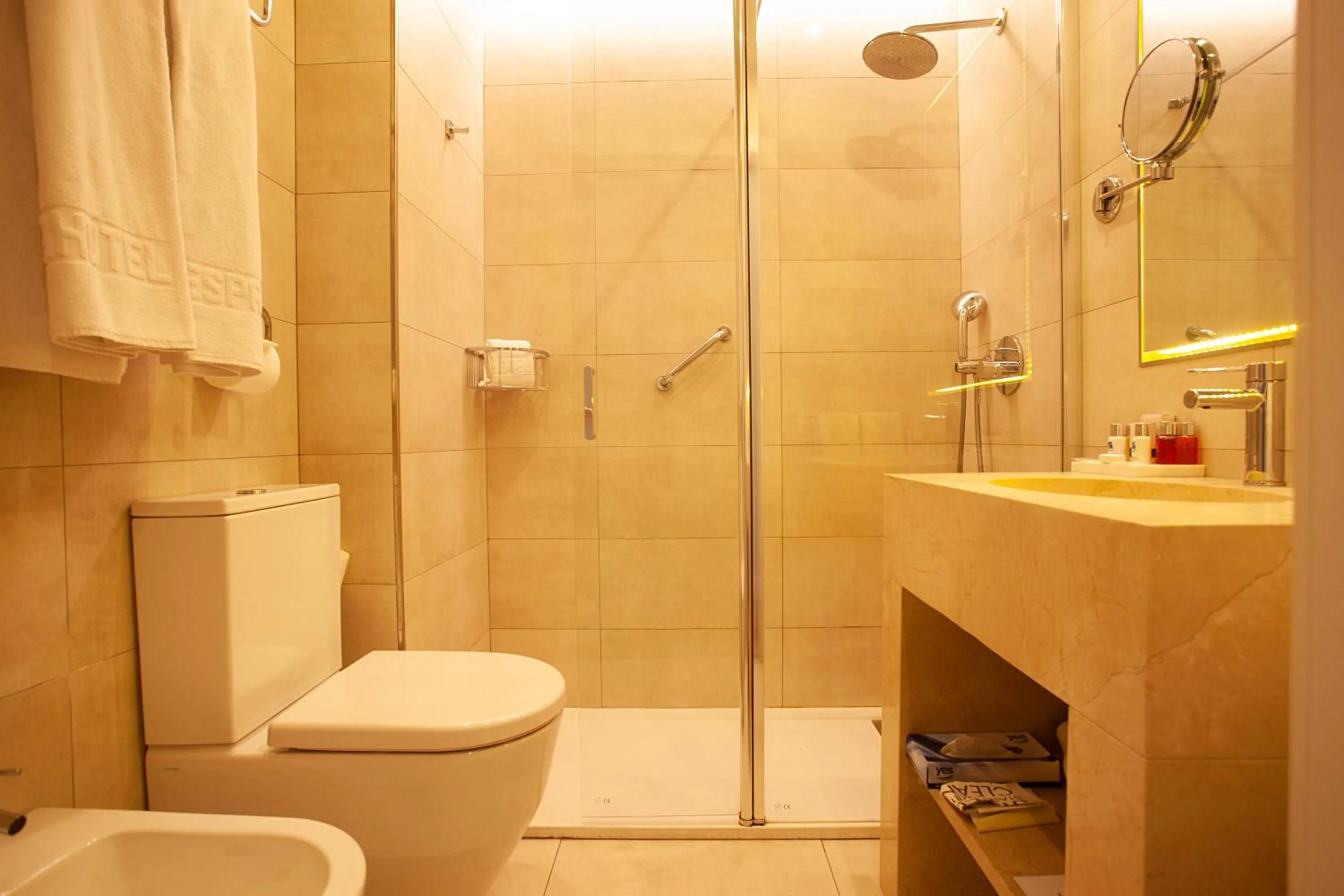 Bathroom in Espahotel Plaza de España