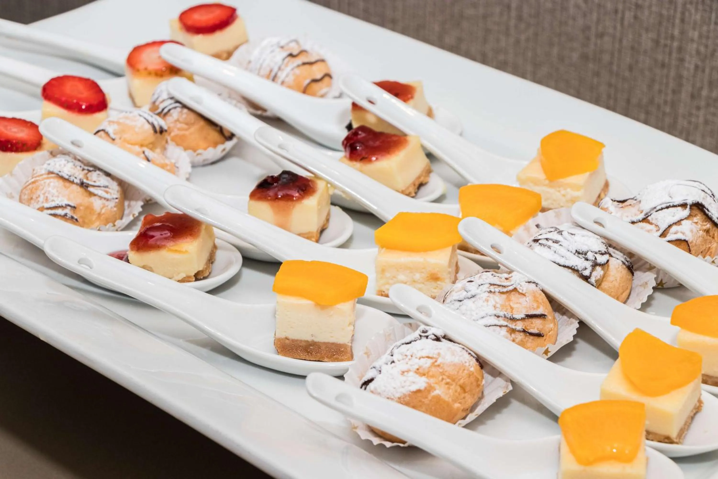 Food and drinks in Sonesta Hotel El Olivar