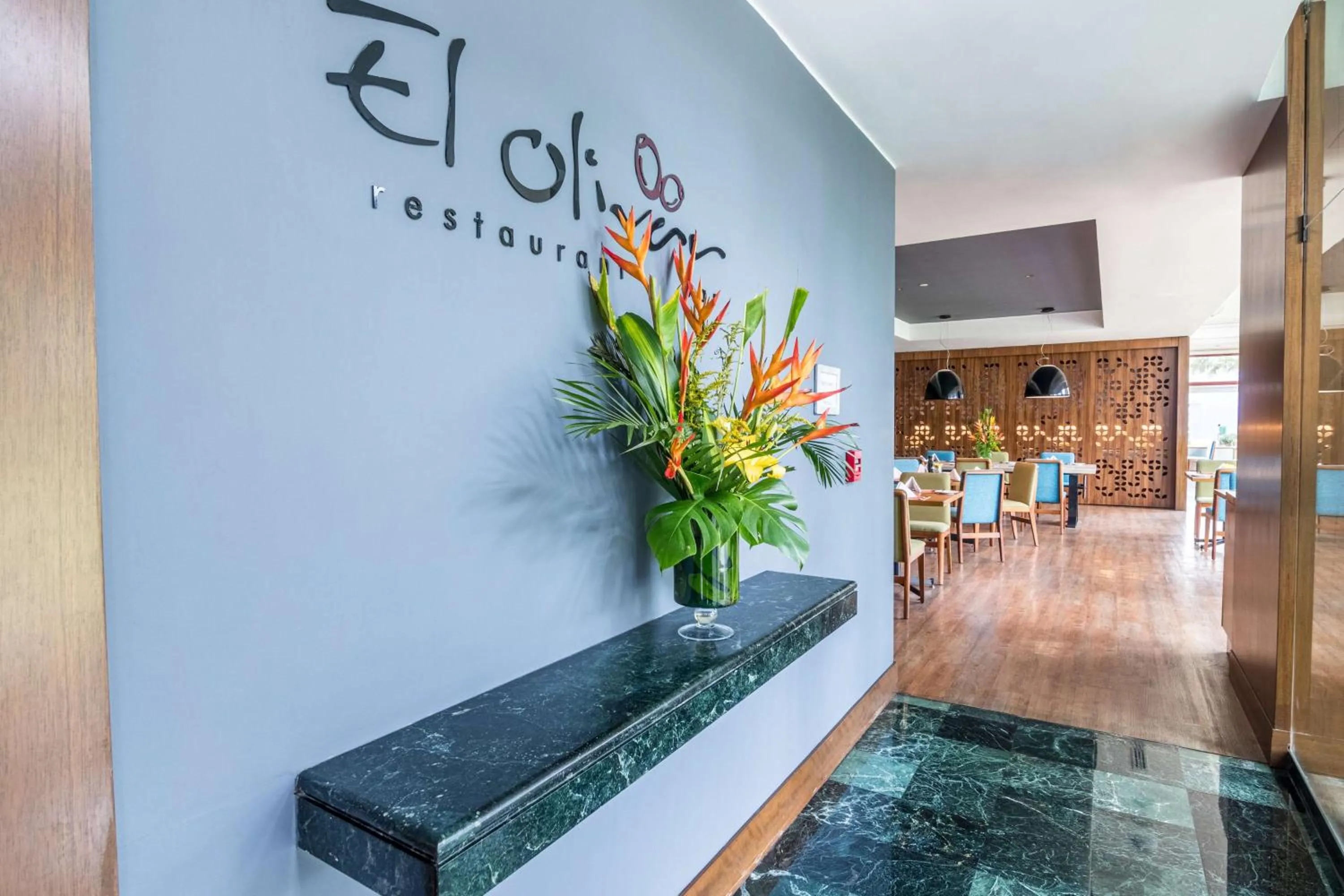 Restaurant/places to eat in Sonesta Hotel El Olivar