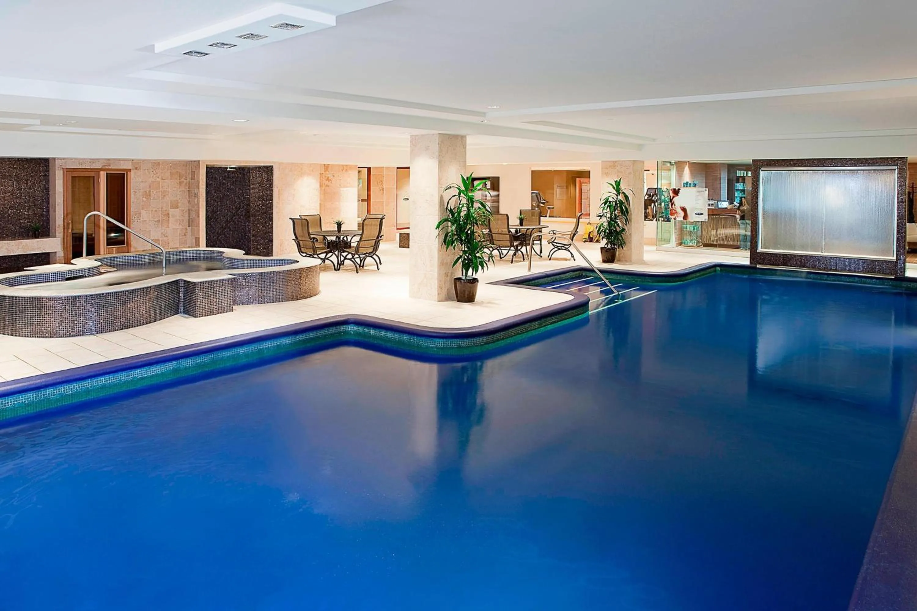 Area and facilities in Sheraton Laval Hotel