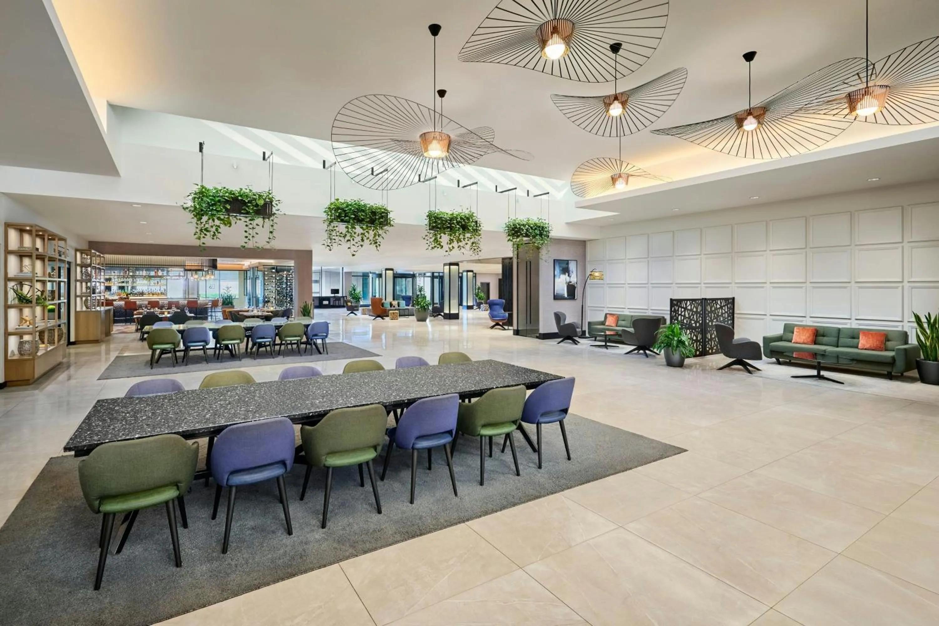 Lounge or bar in Sheraton Laval Hotel