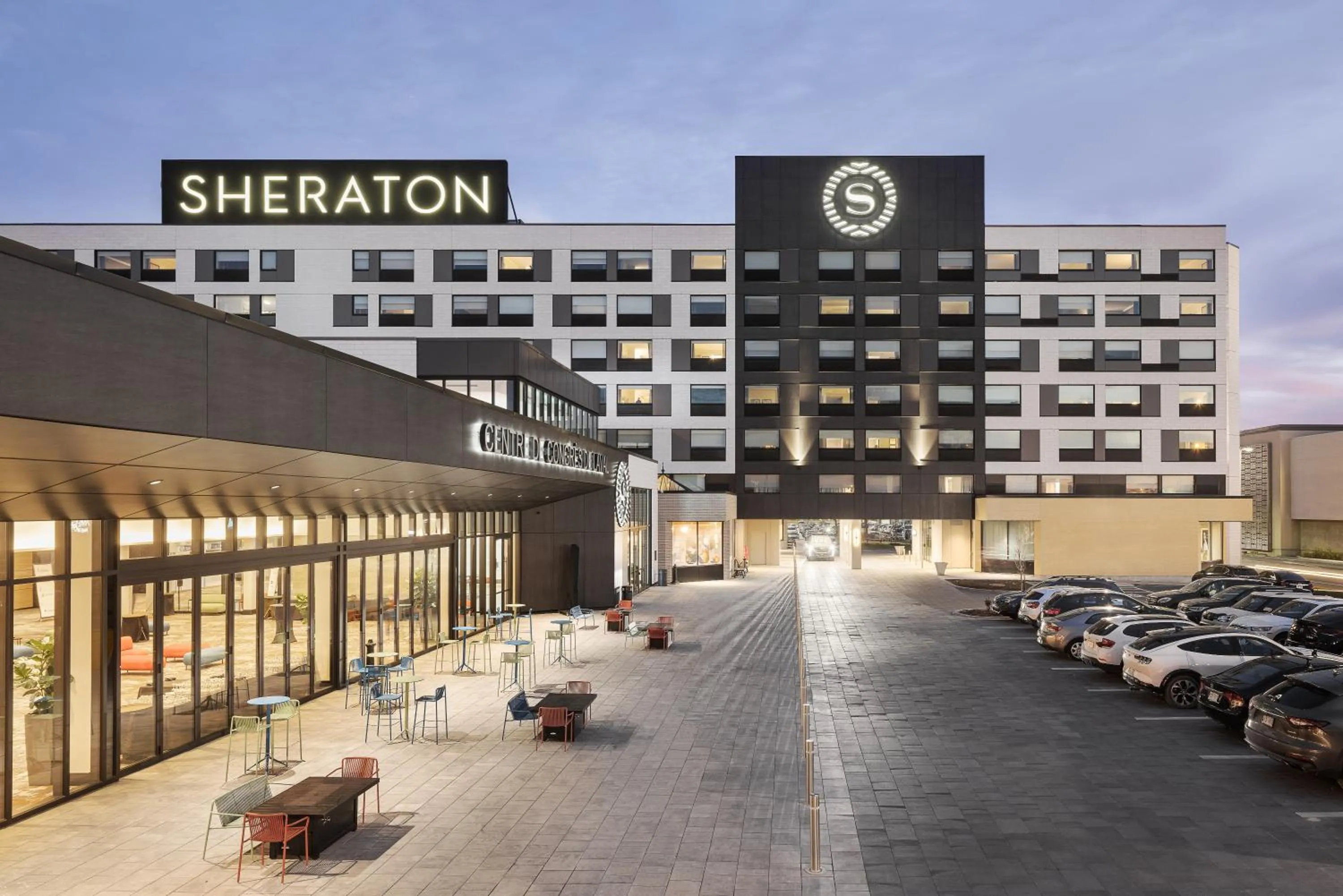 Property building in Sheraton Laval Hotel