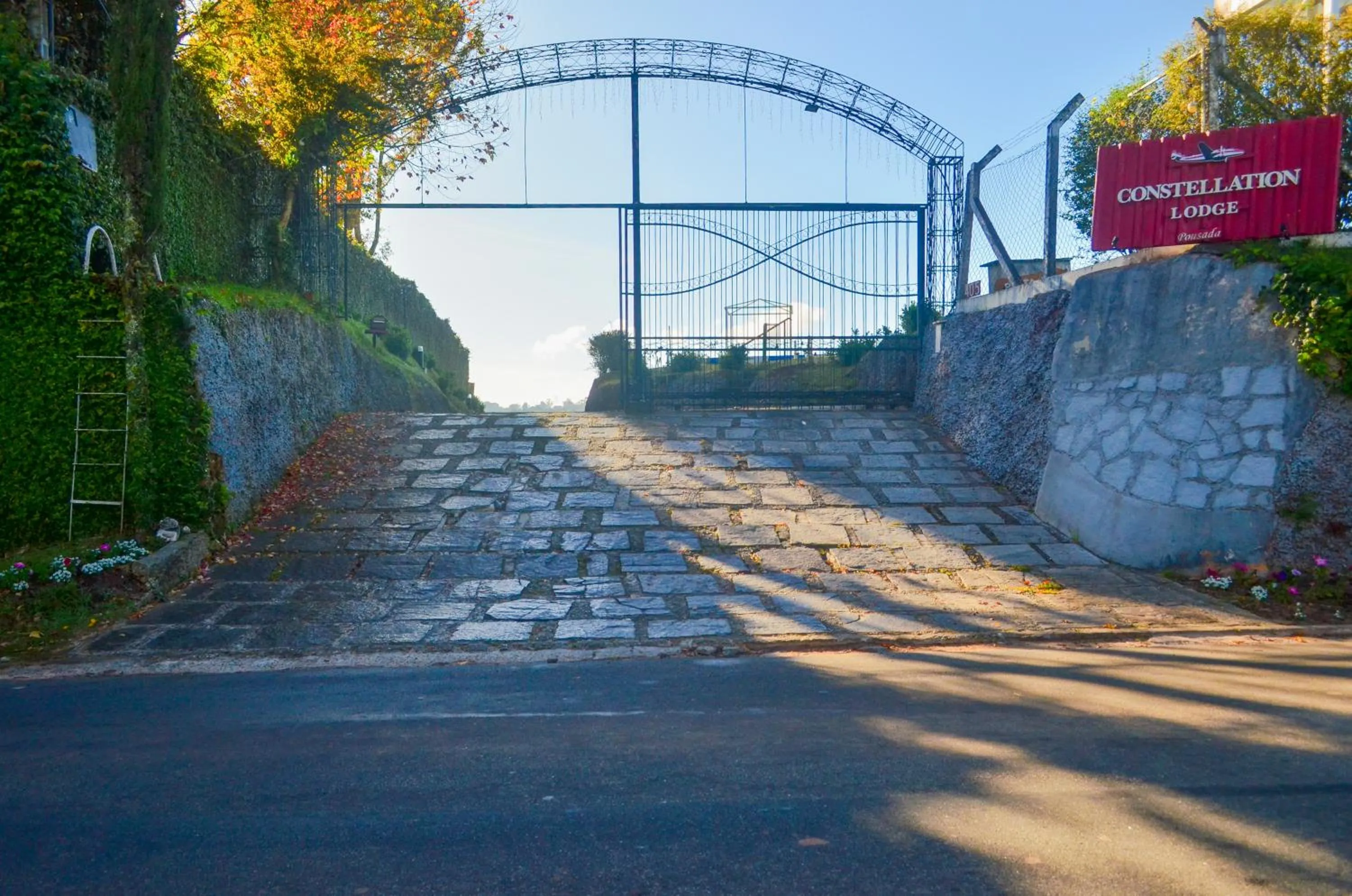 Facade/entrance in Pousada Constellation Lodge