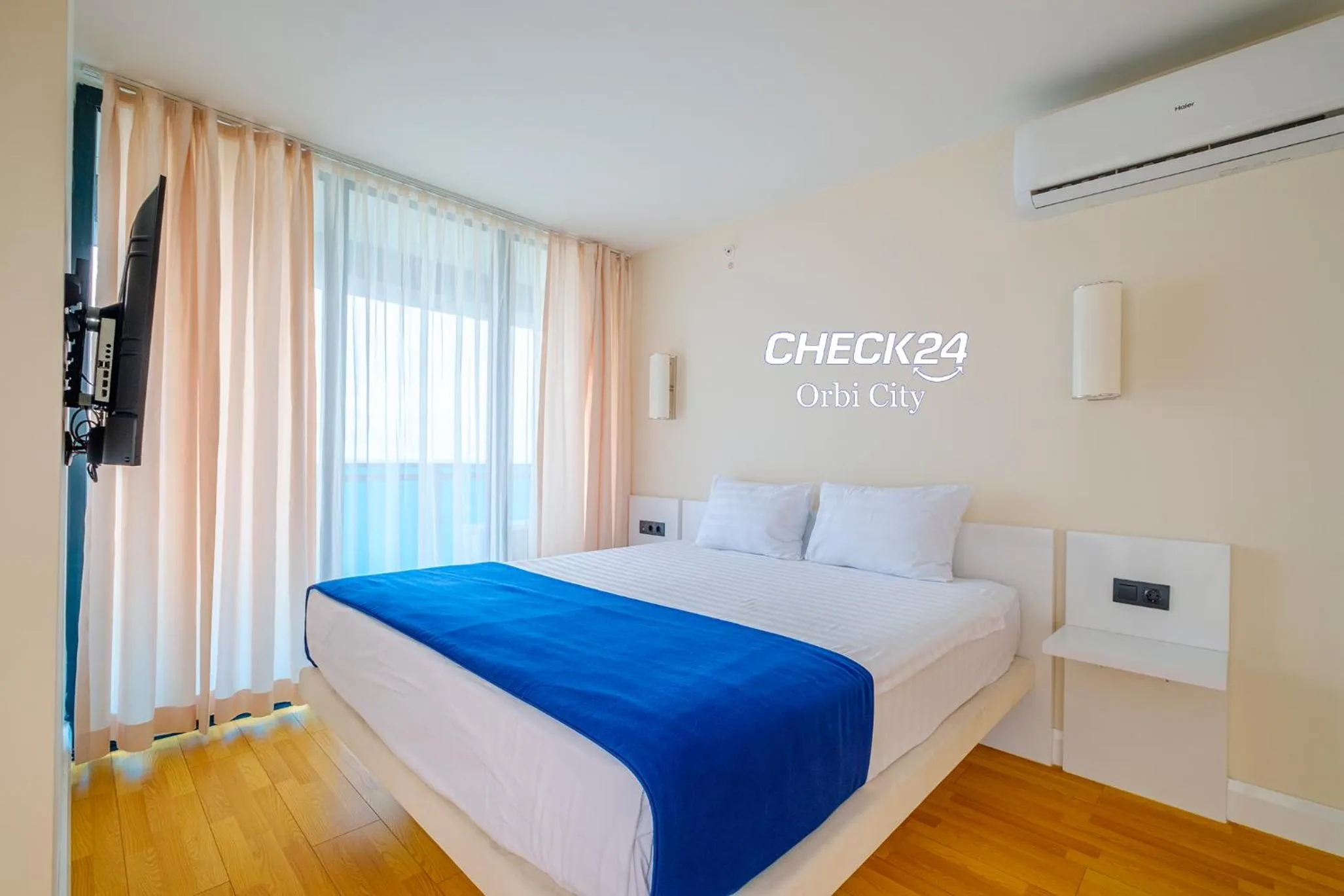 Bed in CHECK 24 orbi city