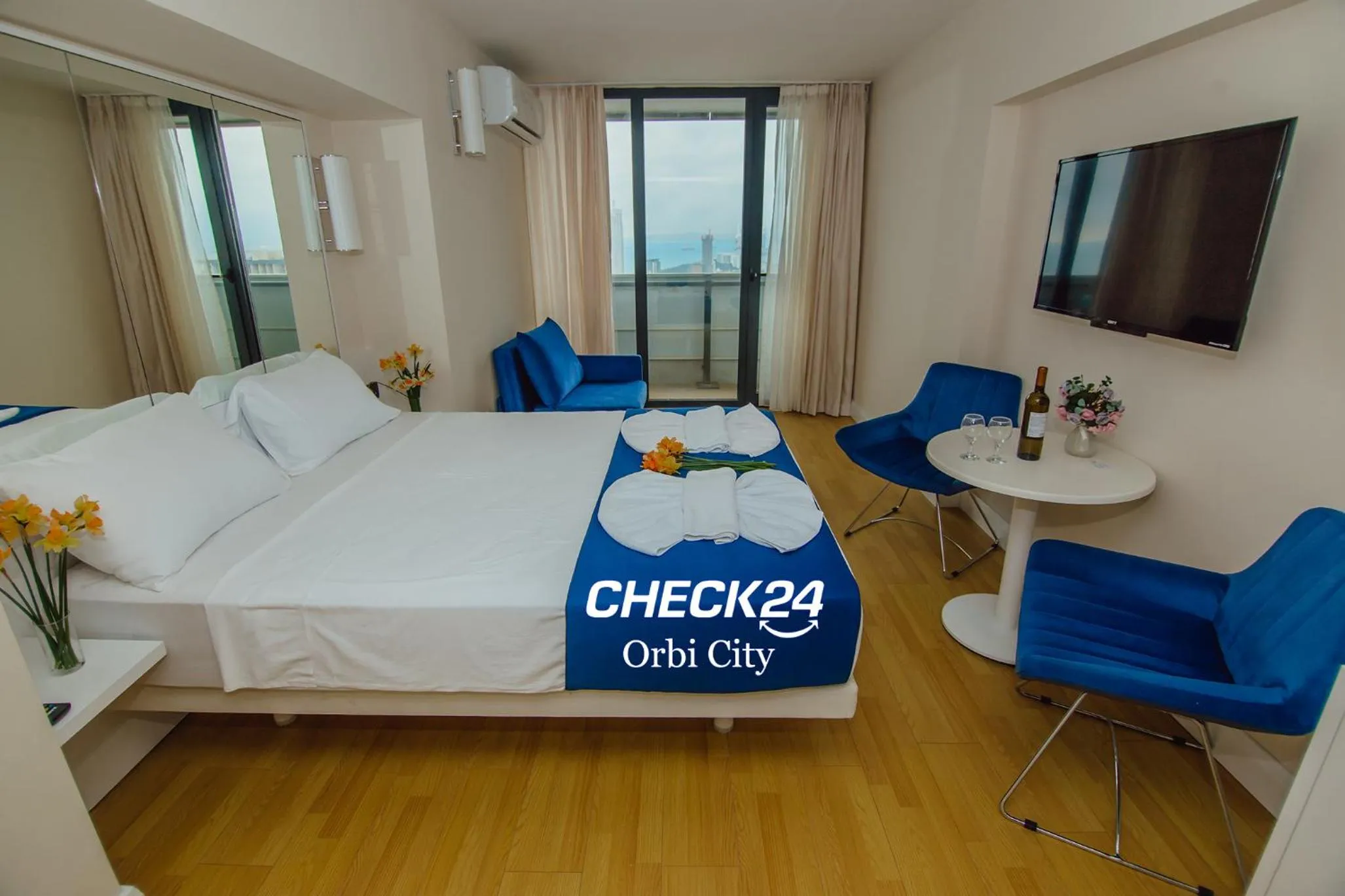 Bed in CHECK 24 orbi city