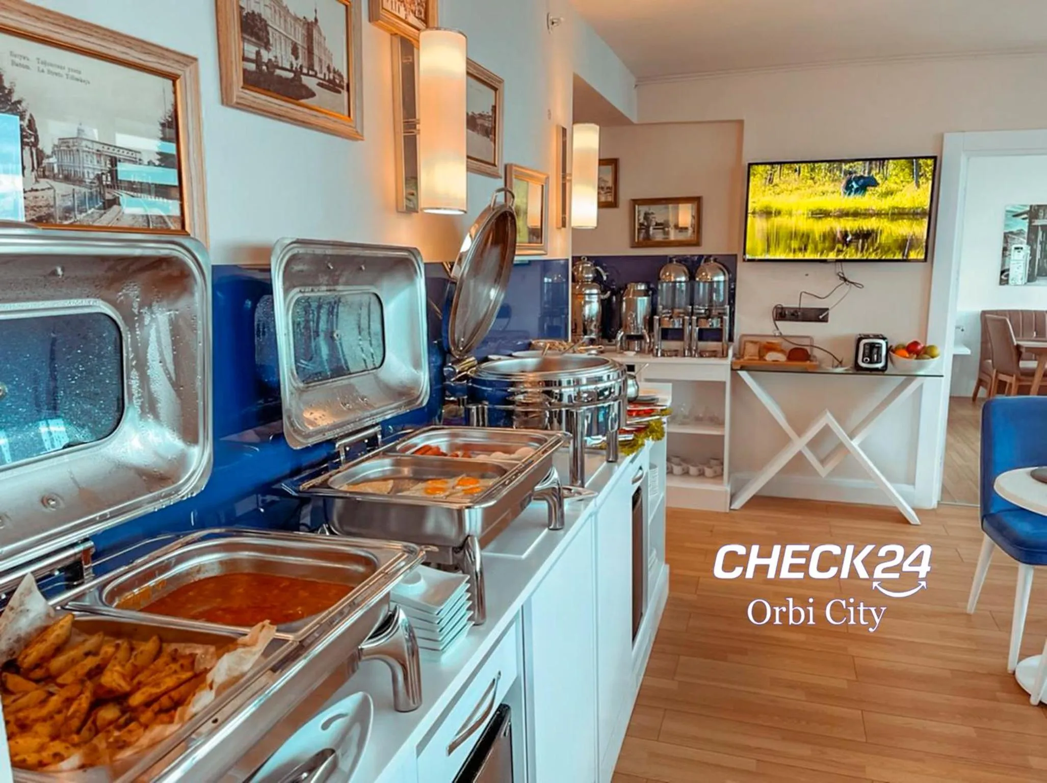 Food and drinks in CHECK 24 orbi city