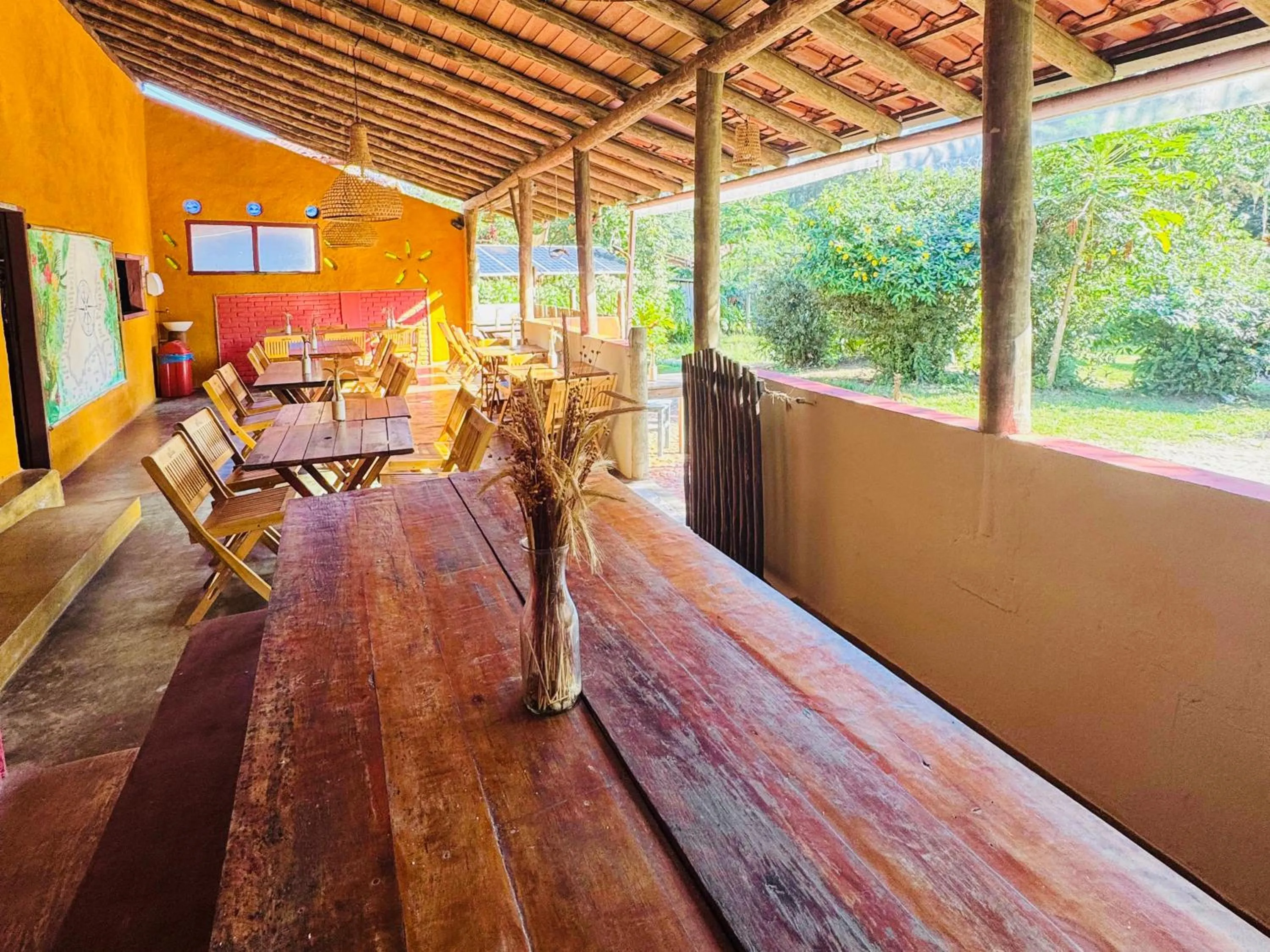 Restaurant/places to eat in Pousada da Rosa