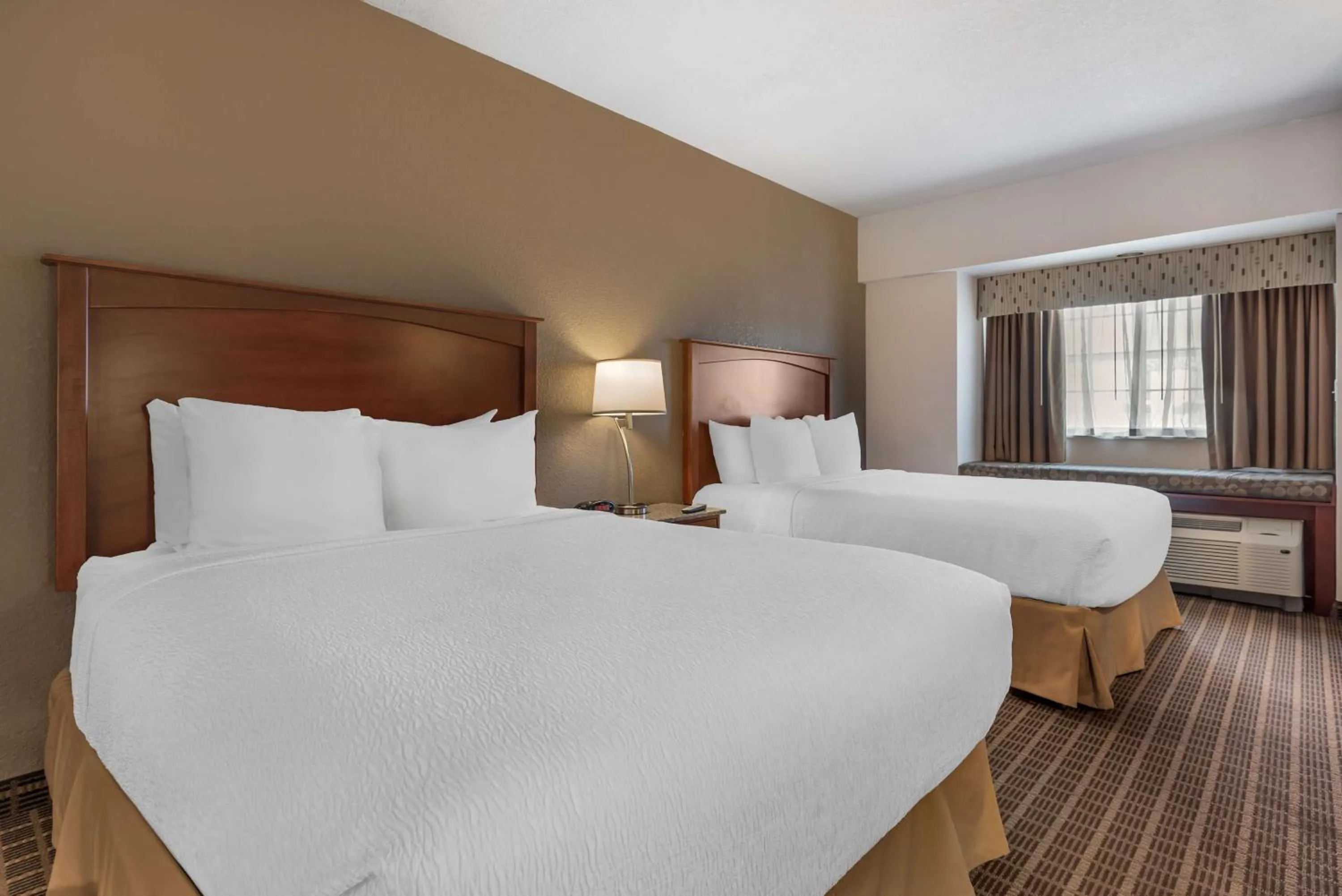 Bedroom, Bed in Best Western Plus Peak Vista Inn & Suites