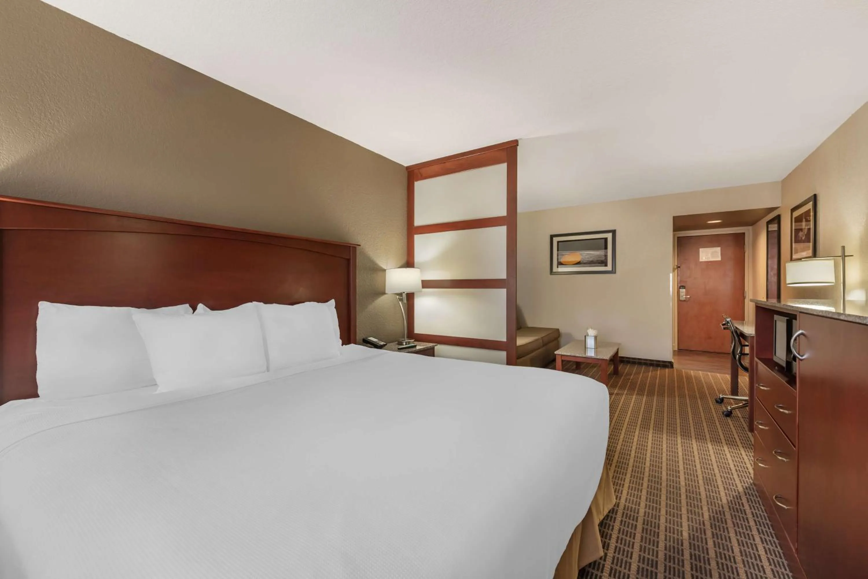 Bedroom, Bed in Best Western Plus Peak Vista Inn & Suites