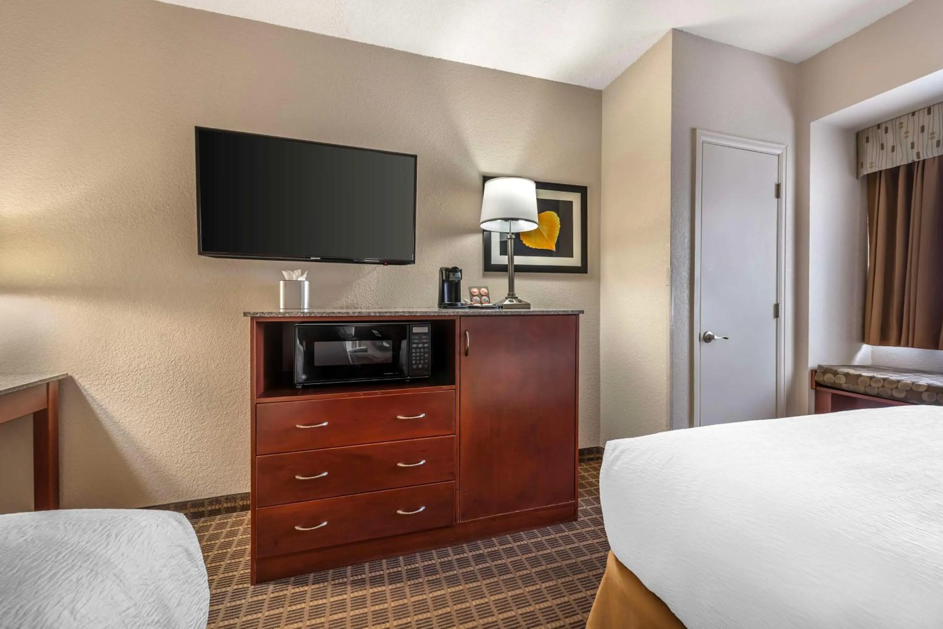 Bedroom, Bed in Best Western Plus Peak Vista Inn & Suites