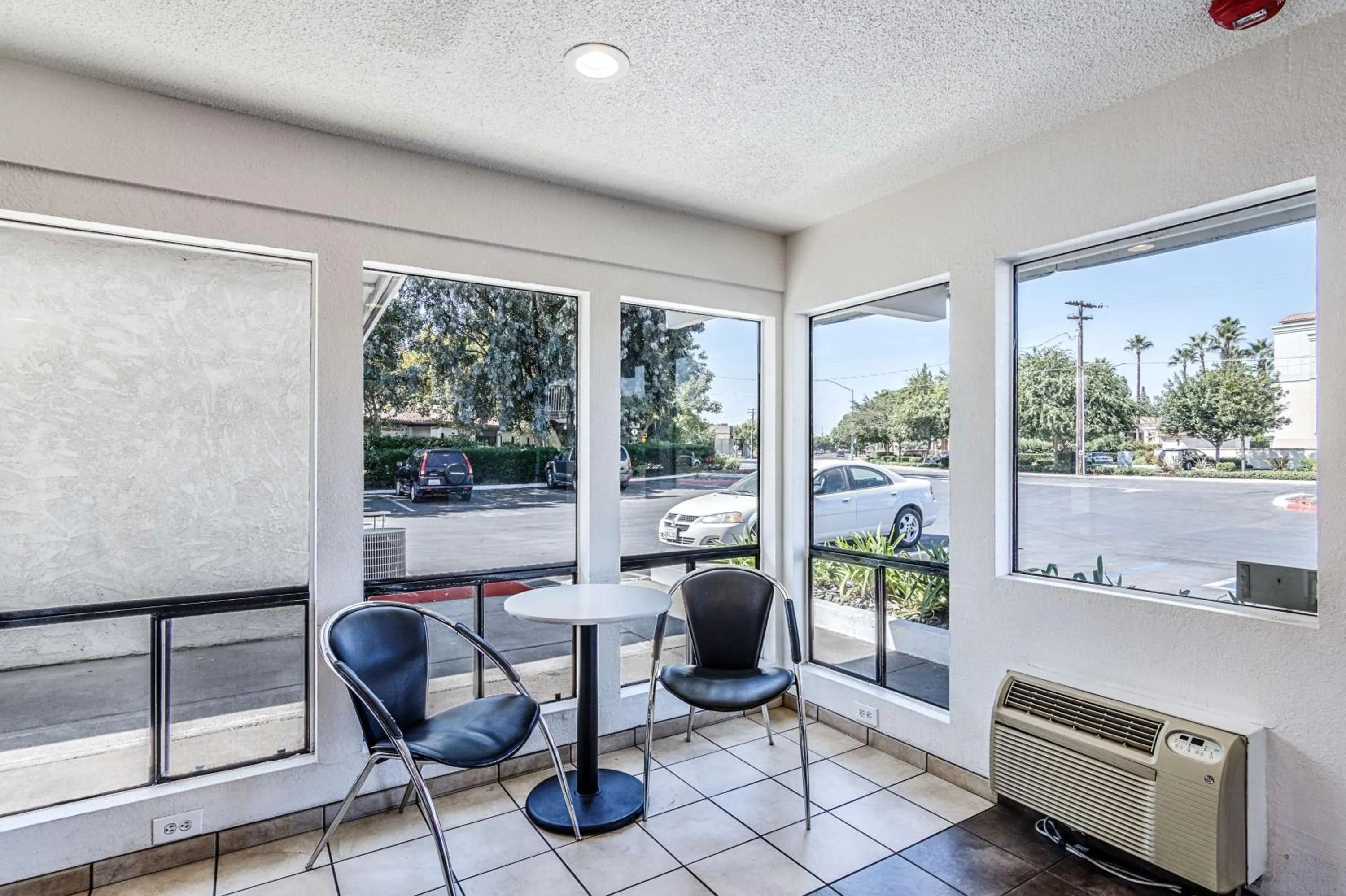 Lobby or reception, Garden View in Motel 6-Modesto, CA