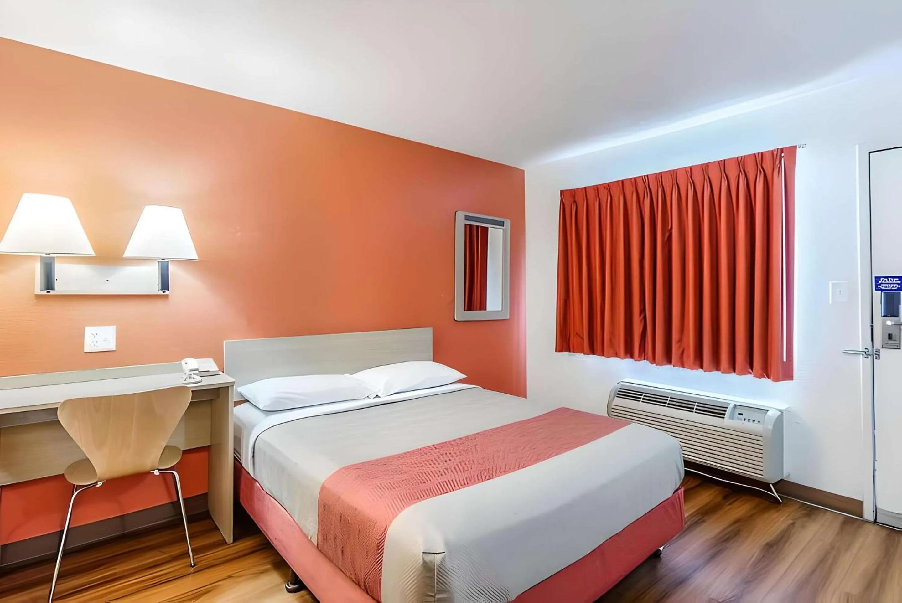 Bedroom in Motel 6-Modesto, CA