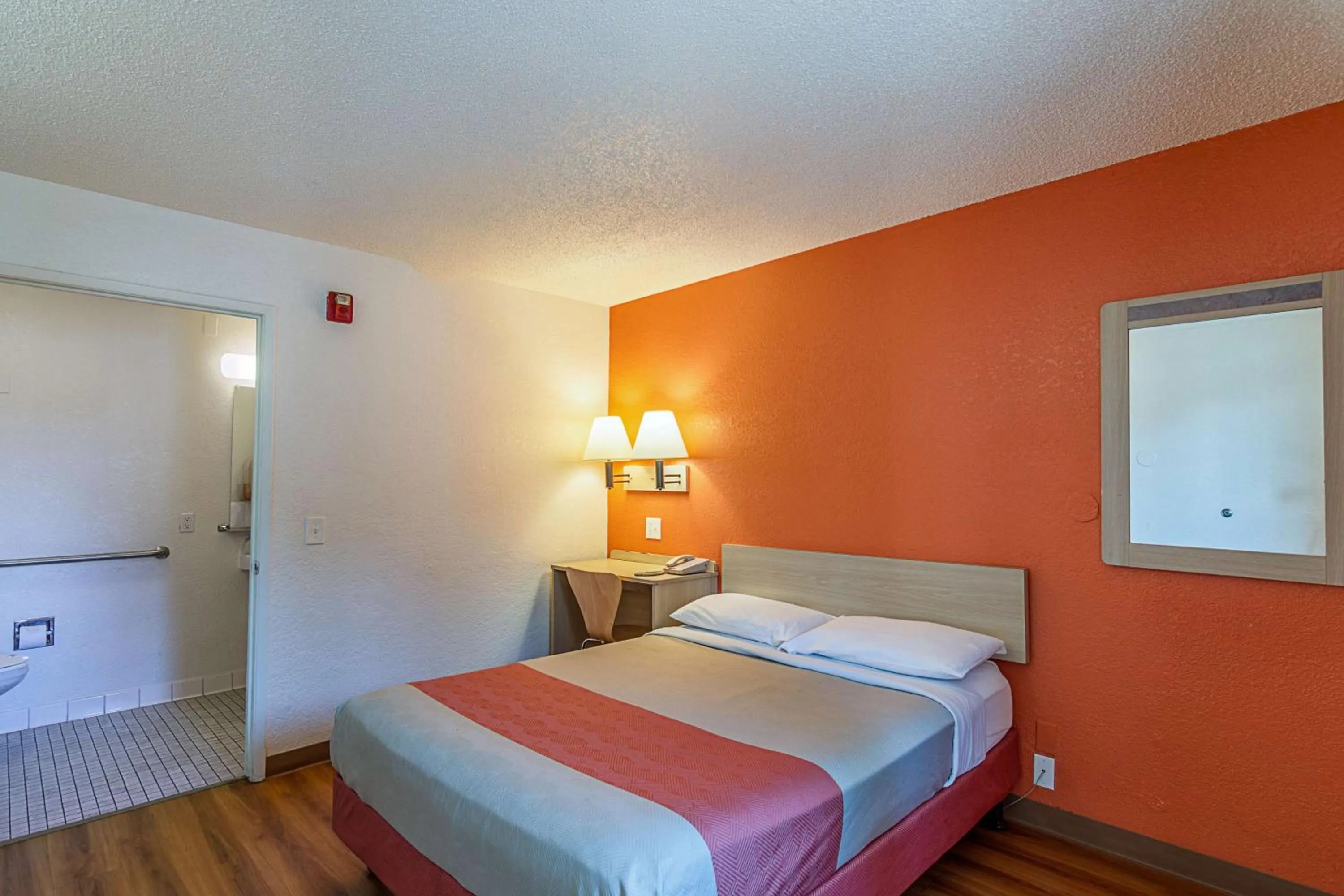Photo of the whole room, Room Photo in Motel 6-Modesto, CA