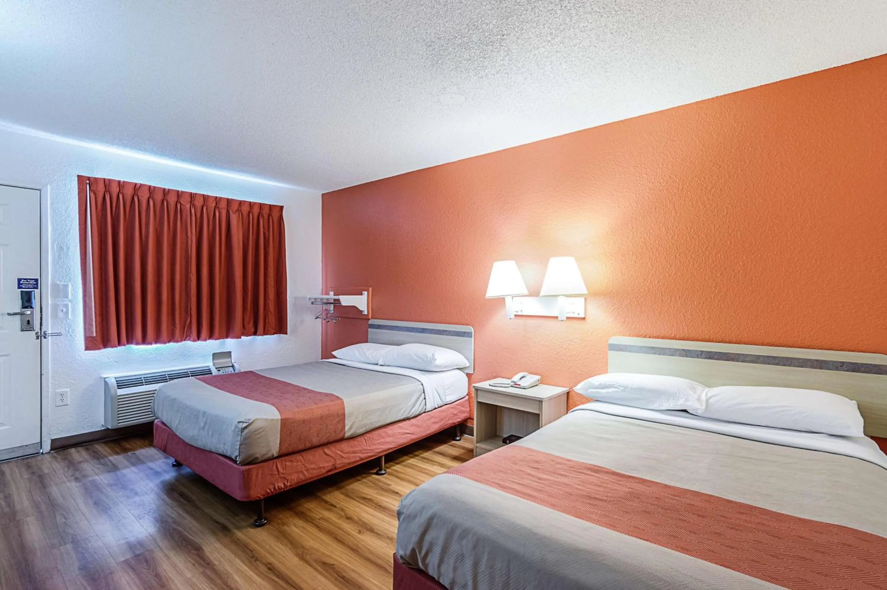 Photo of the whole room, Room Photo in Motel 6-Modesto, CA