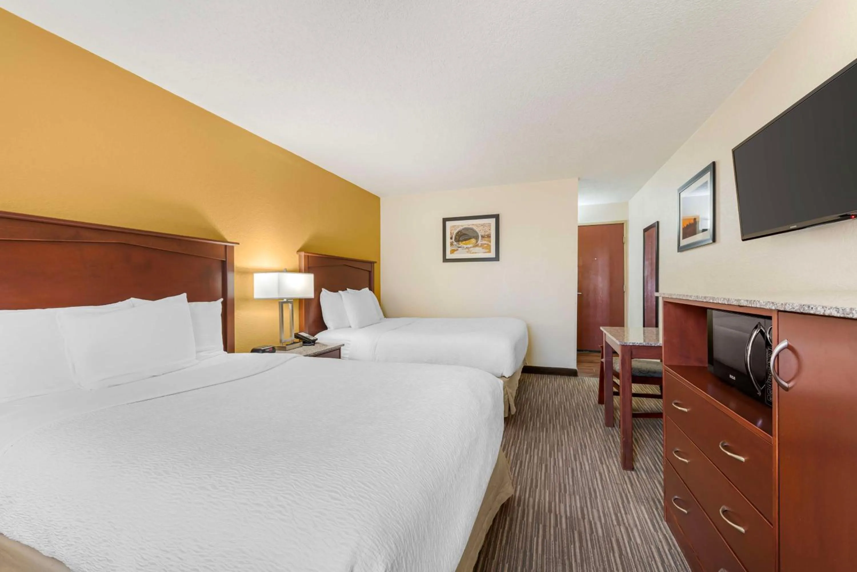 Bedroom, Bed in Best Western Executive Inn & Suites