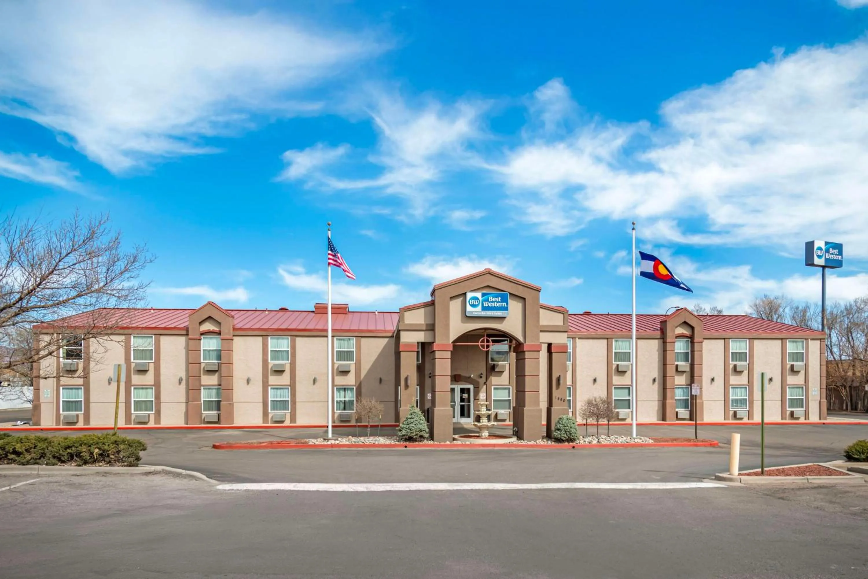 Property building in Best Western Executive Inn & Suites