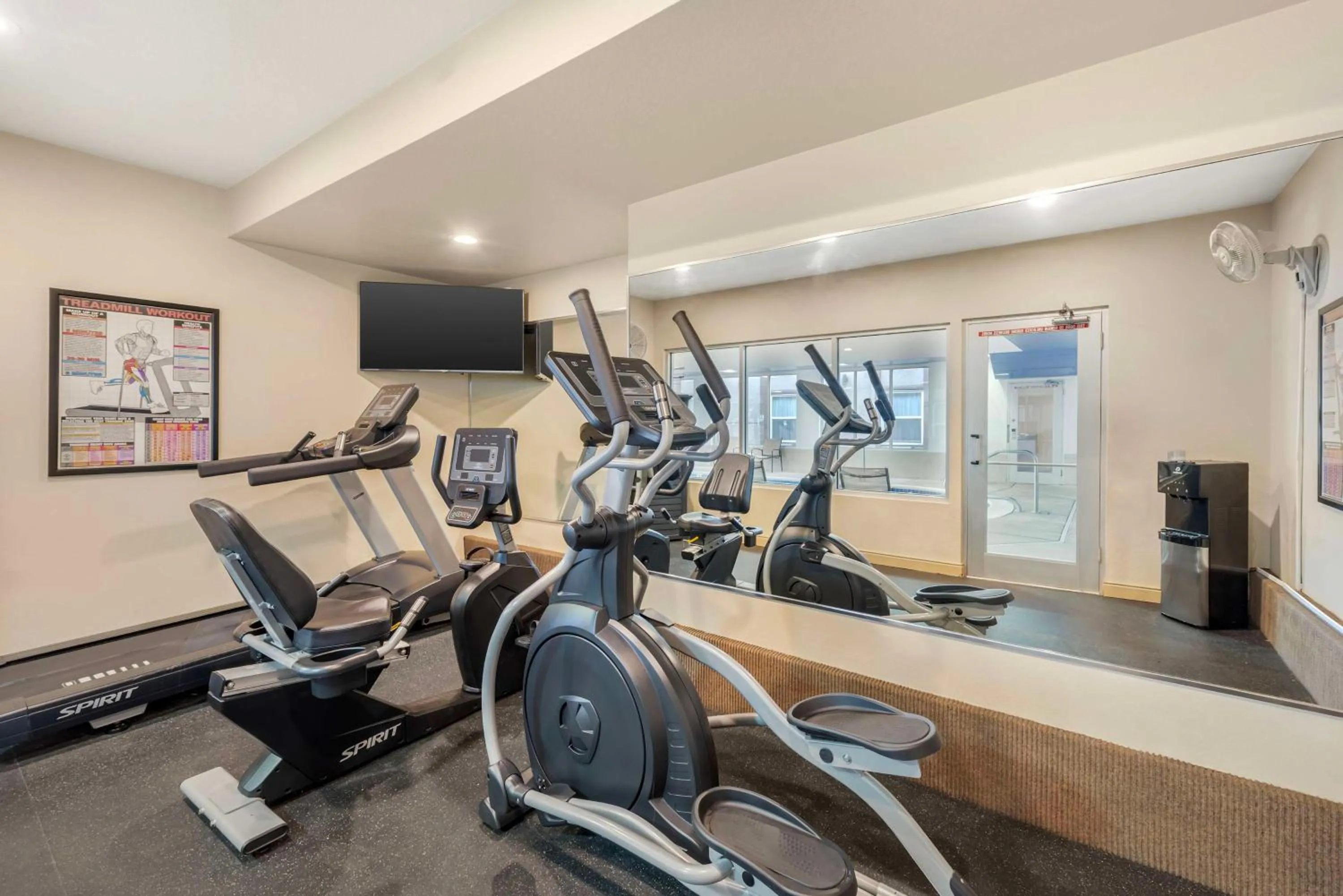 Fitness centre/facilities in Best Western Executive Inn & Suites