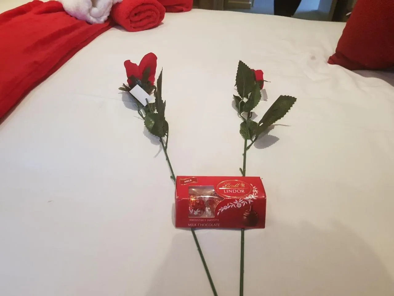 Bed in Essenwood Park Hotel