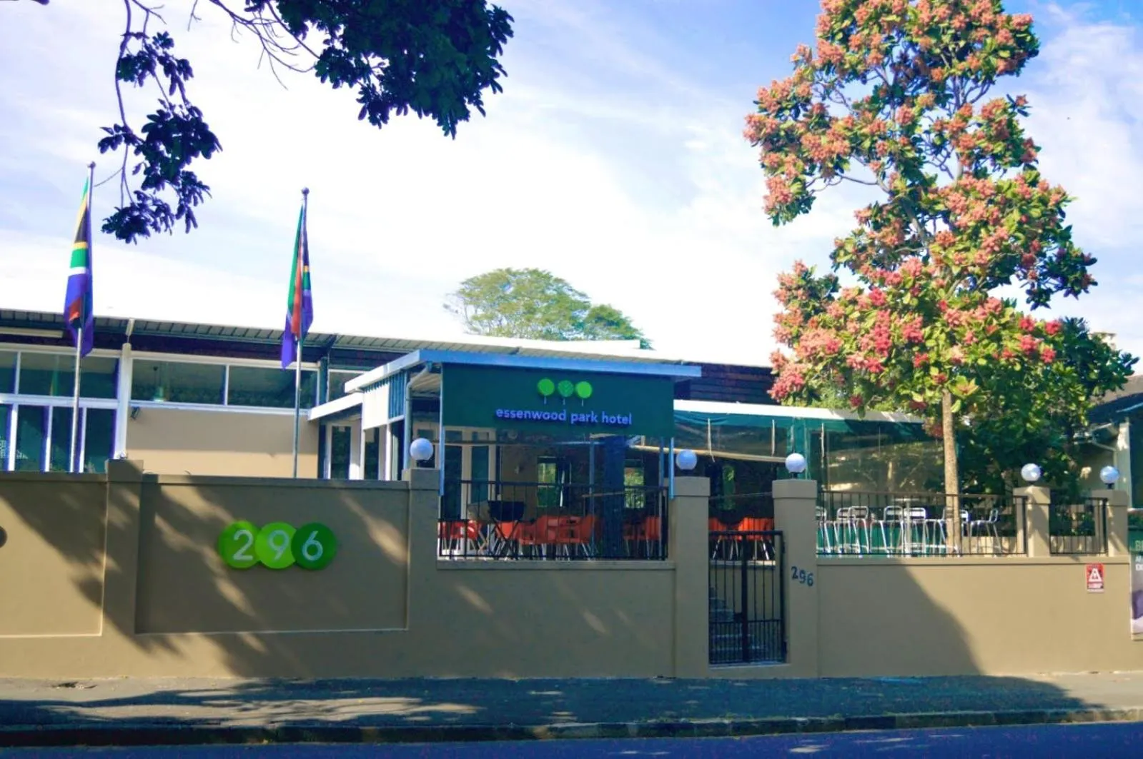 Property building in Essenwood Park Hotel