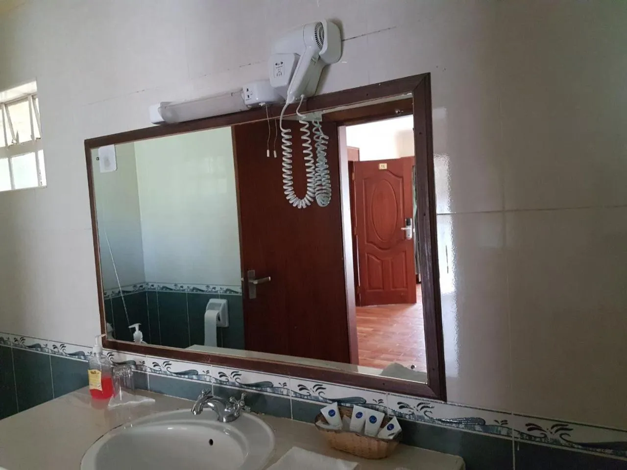 The Noble Hotel & Conference Centre