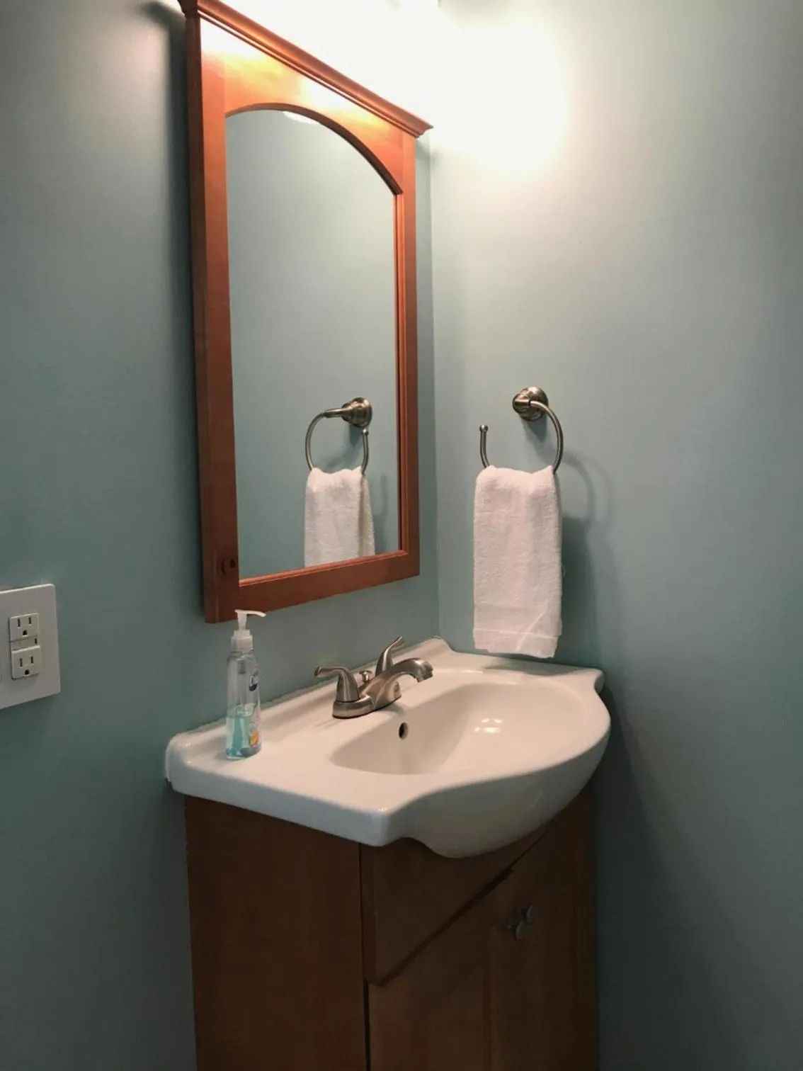 Bathroom in Beachcomber Inn