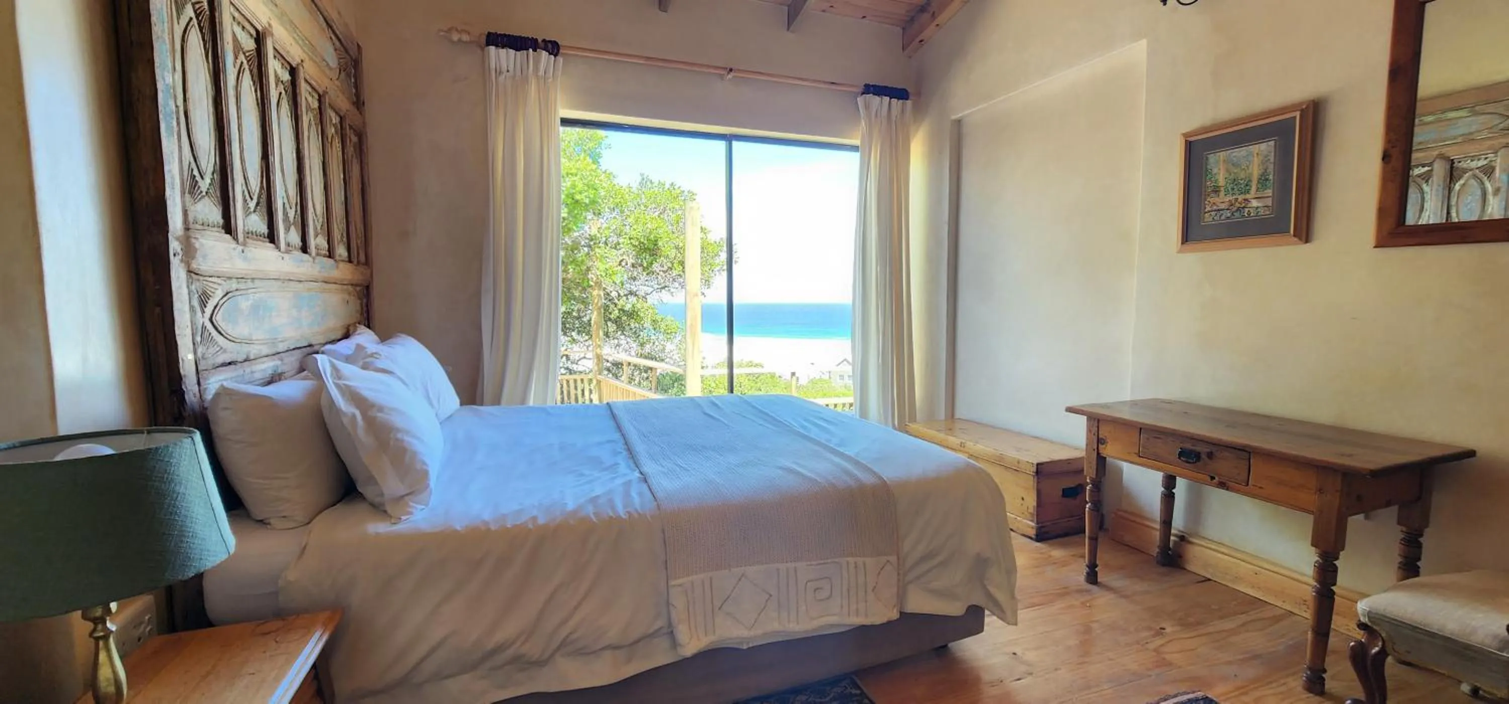 Bed in Monkey Valley Resort