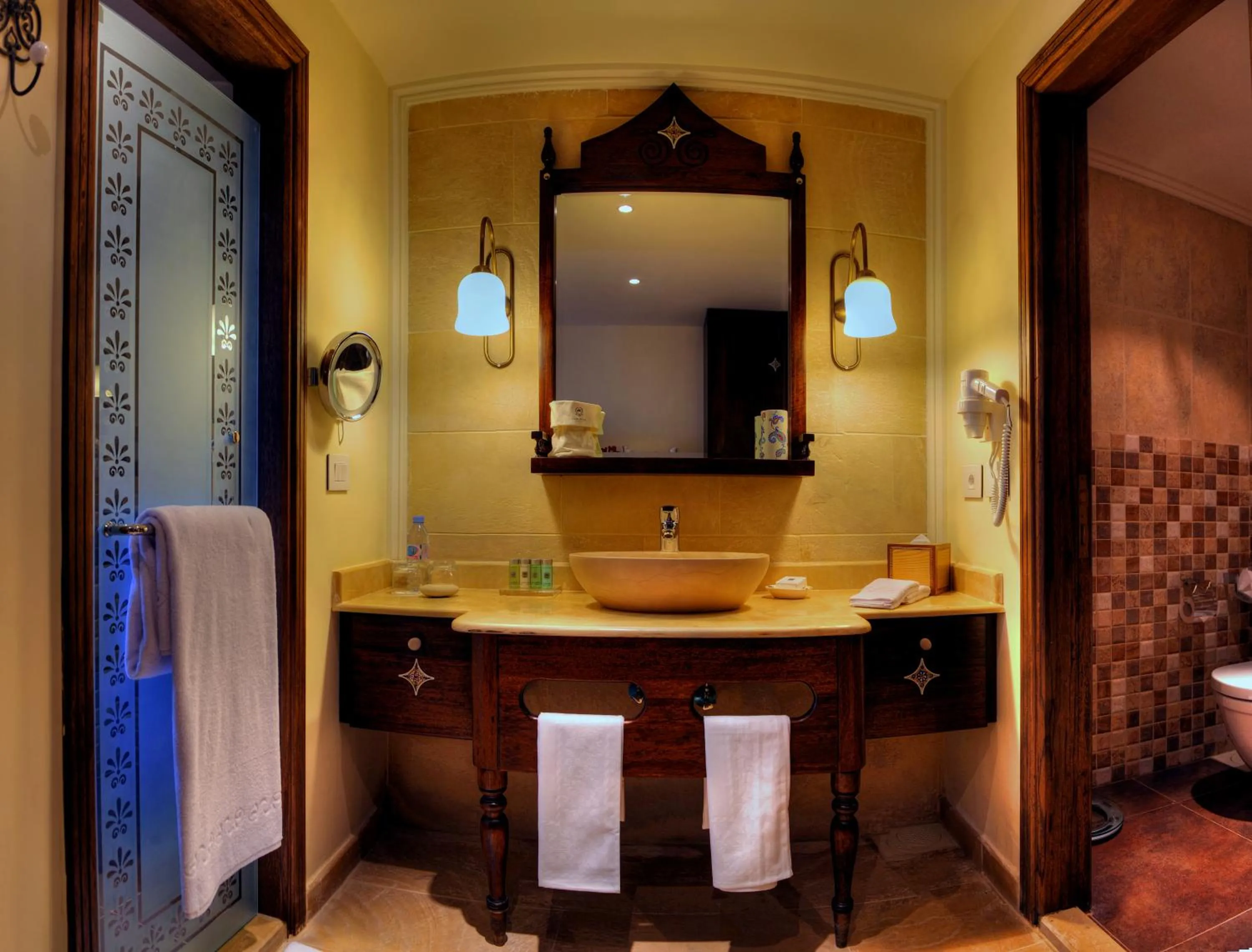 Toilet in Byblos Sur Mer