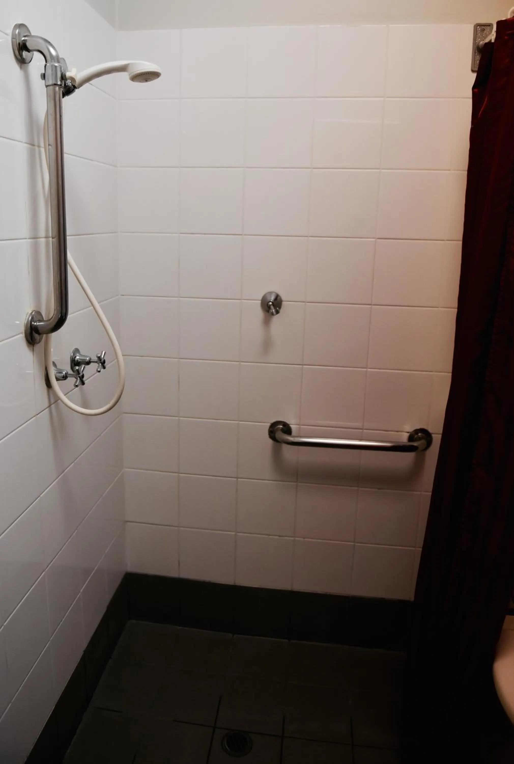 Shower in The Emperors Crown Hostel