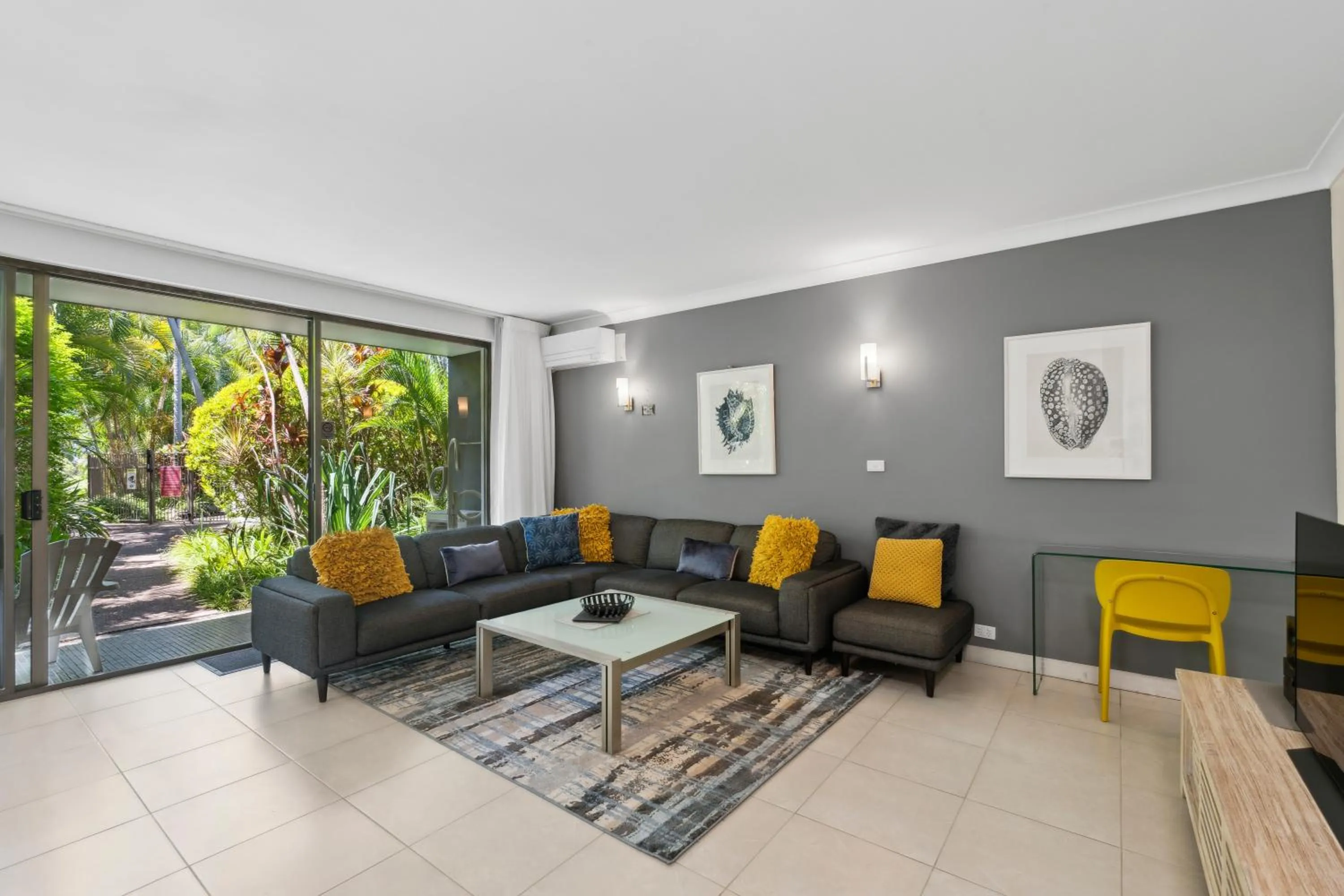 Living room in Smugglers On The Beach