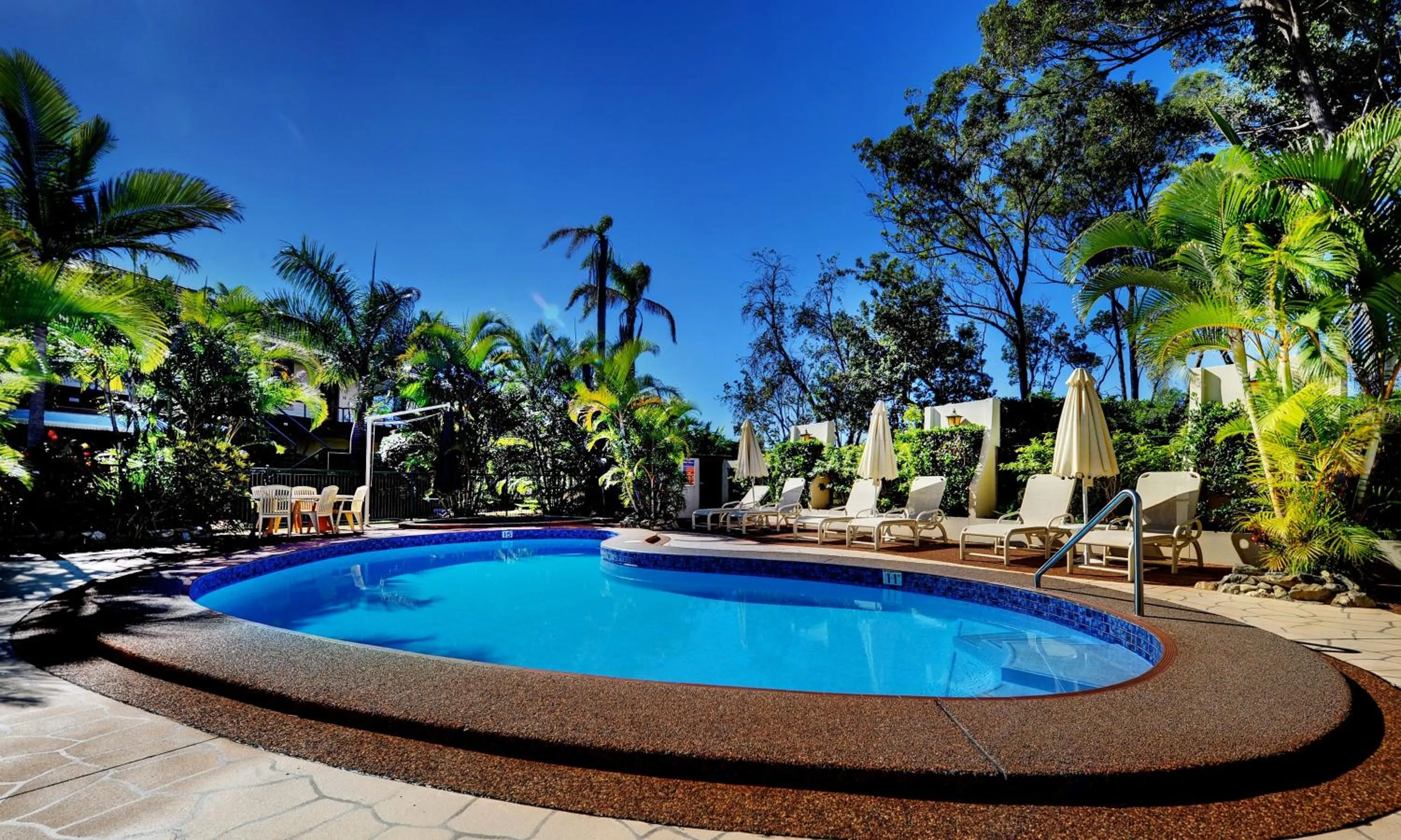 Garden in Smugglers On The Beach