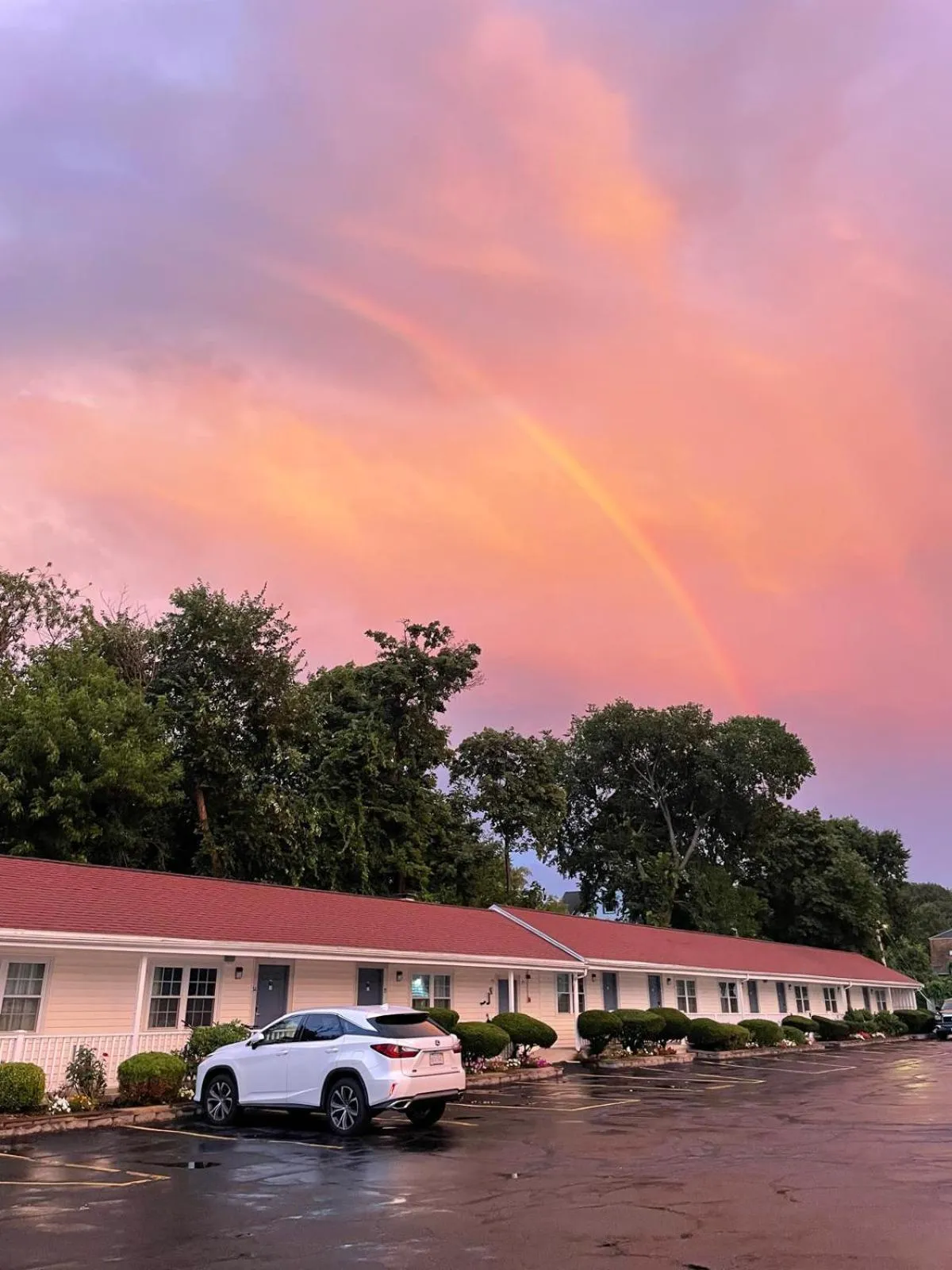 Property building in Chisholm's Motor Inn
