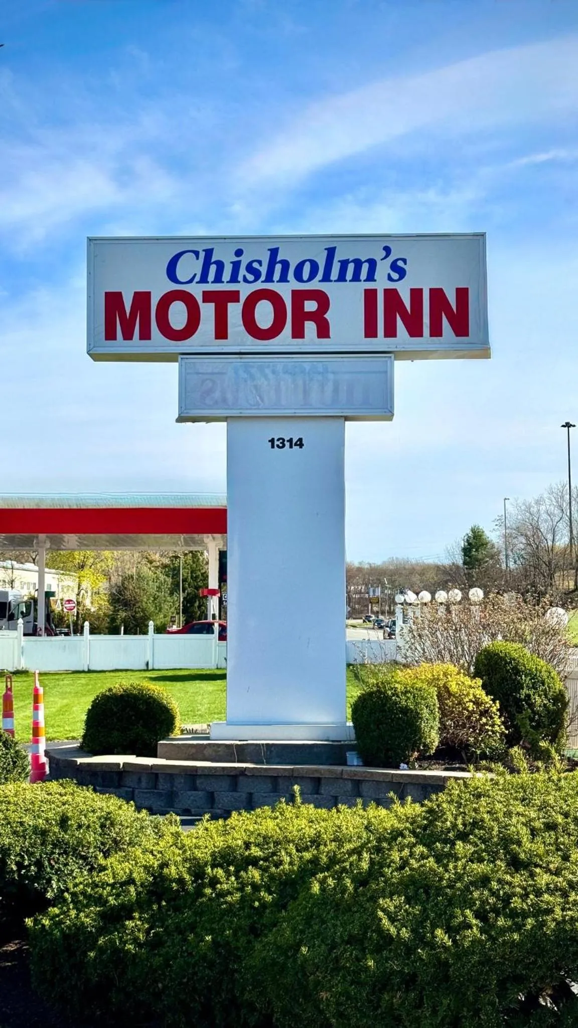 Chisholm's Motor Inn