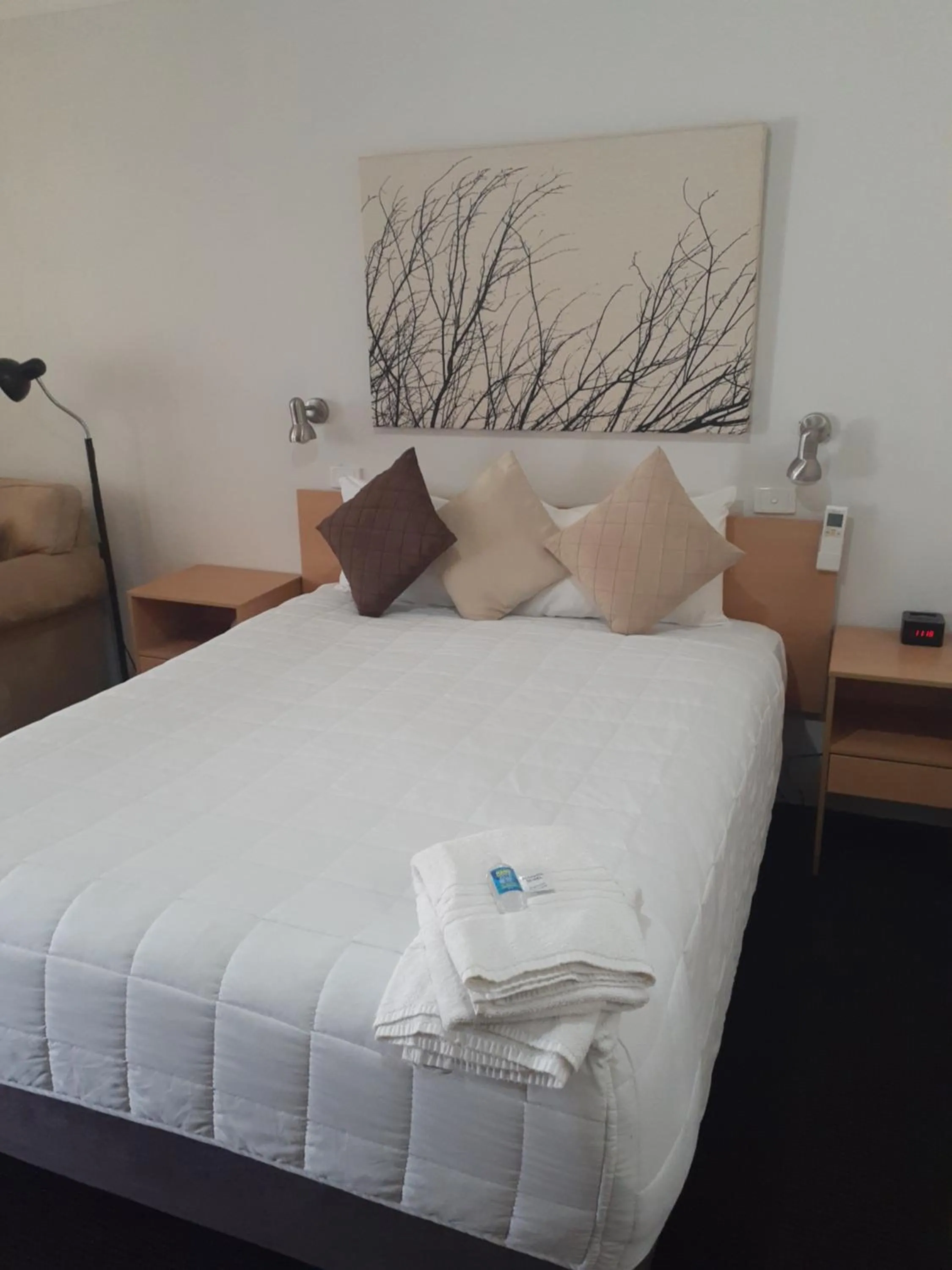 Bed in Aston Hill Motor Lodge