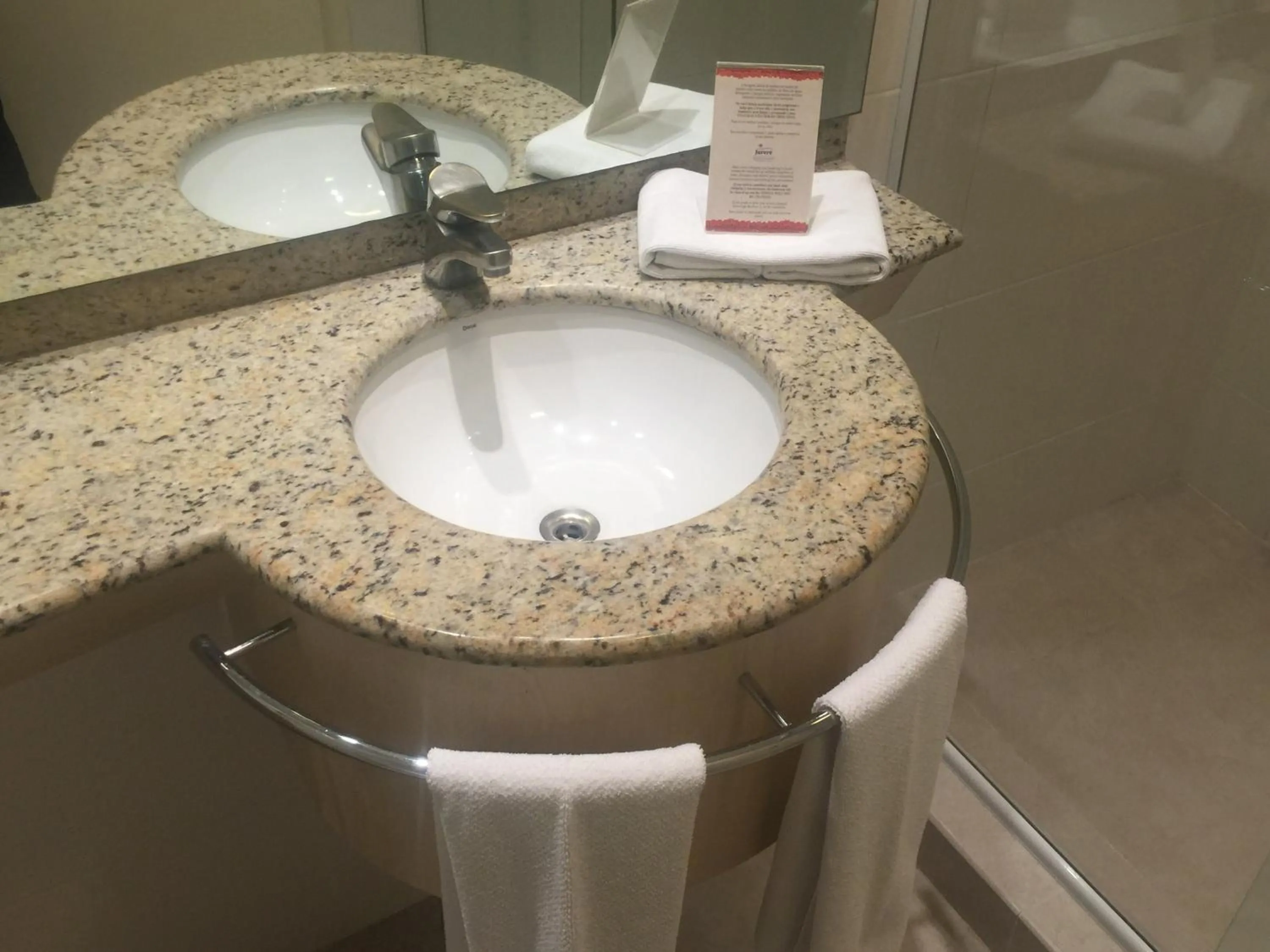 Bathroom in Flat Partic Hotel Jurere Beach Village