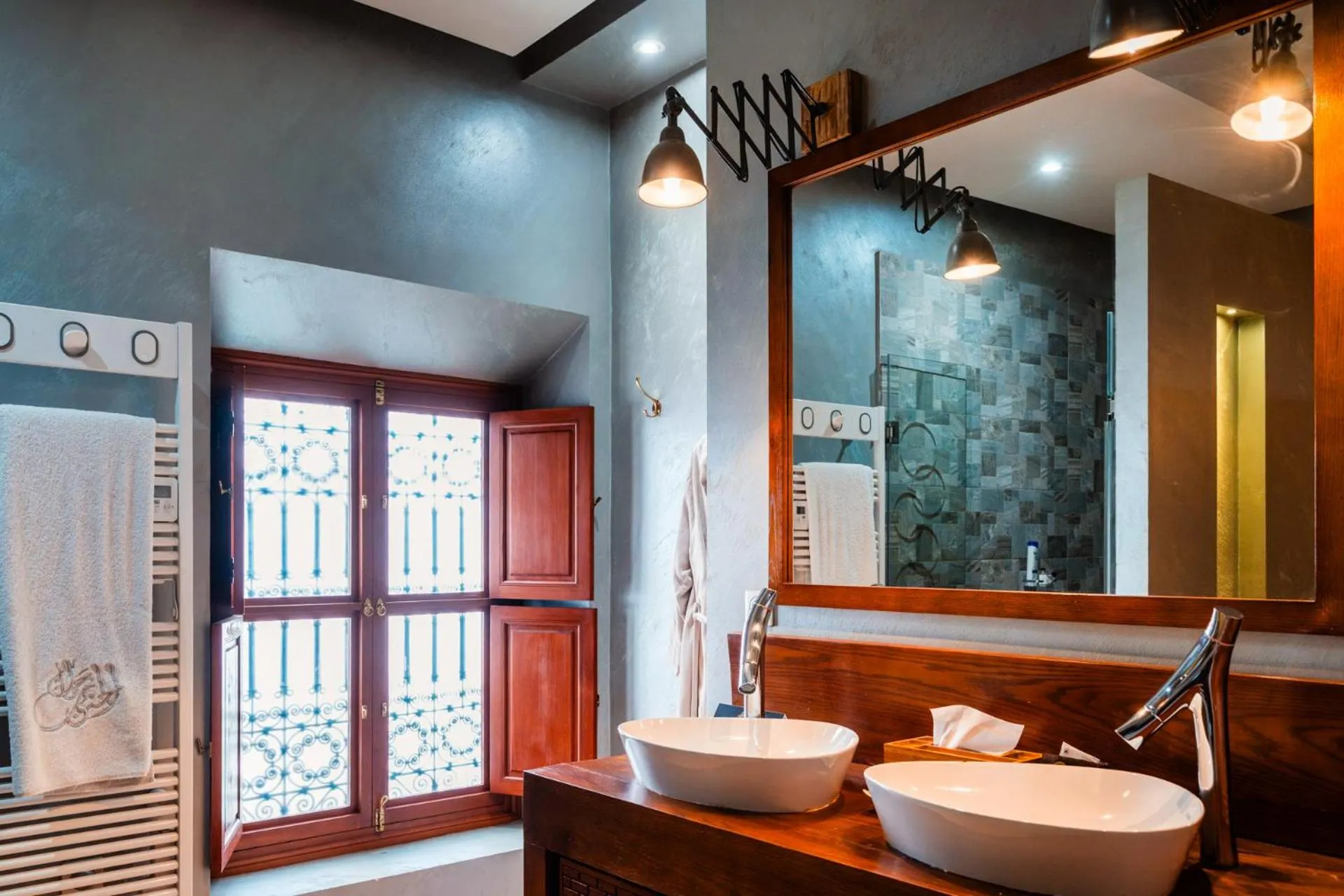 Shower in Ysalis Riad Restaurant & Spa