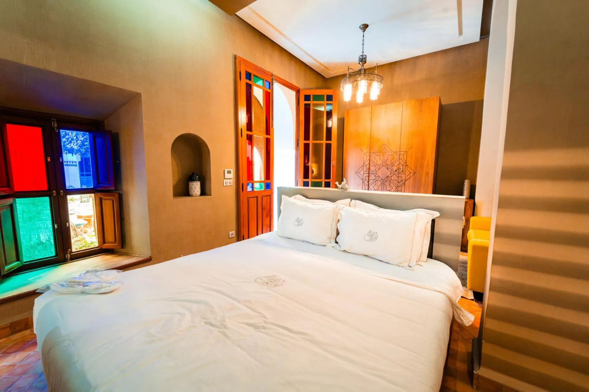 Bed in Ysalis Riad Restaurant & Spa