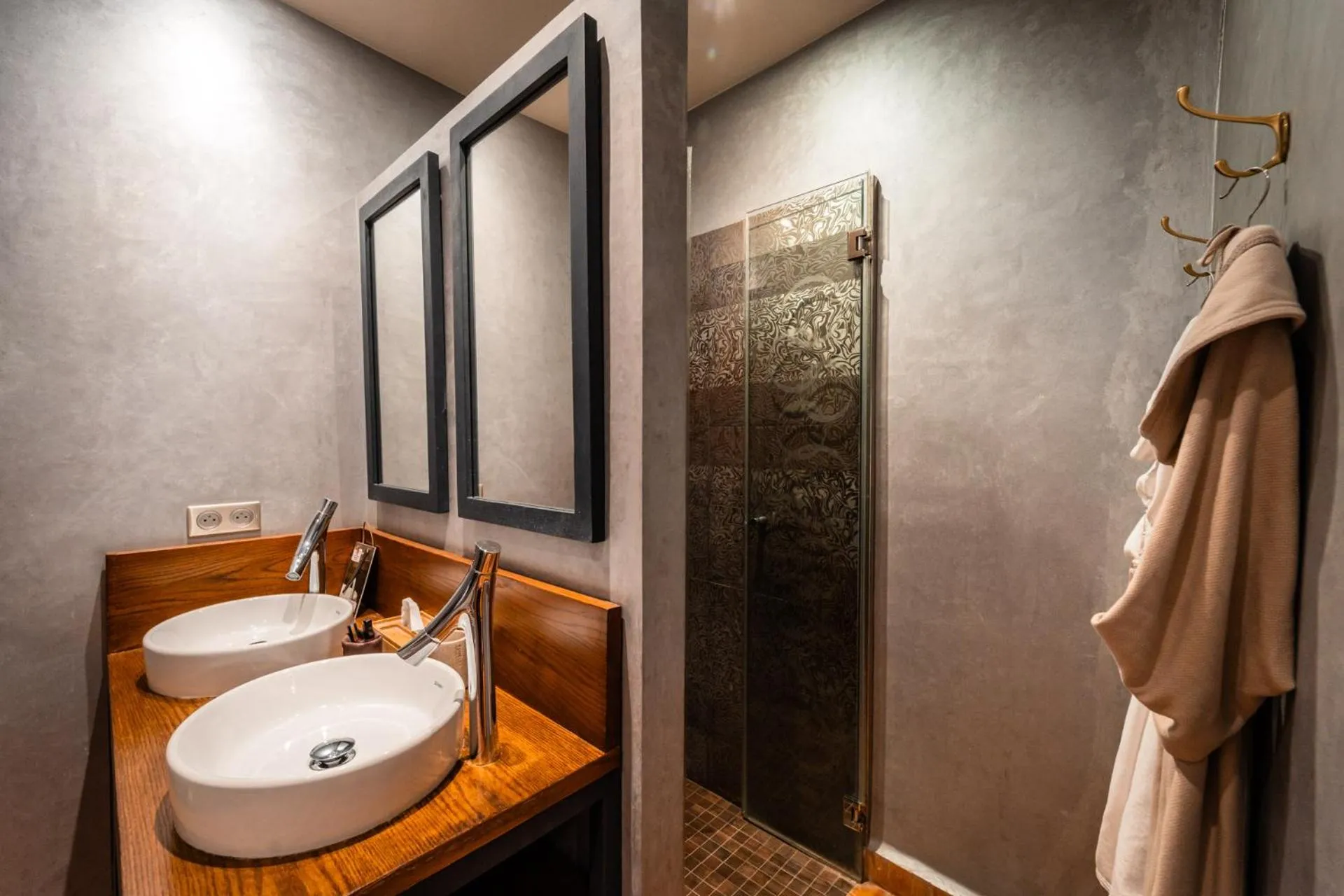 Shower in Ysalis Riad Restaurant & Spa