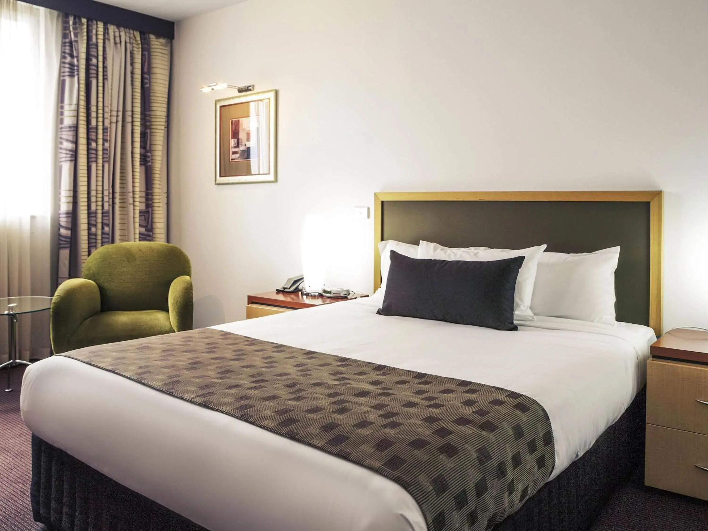 Standard Queen Room in Mercure Albury Standard Queen Room in Mercure Albury