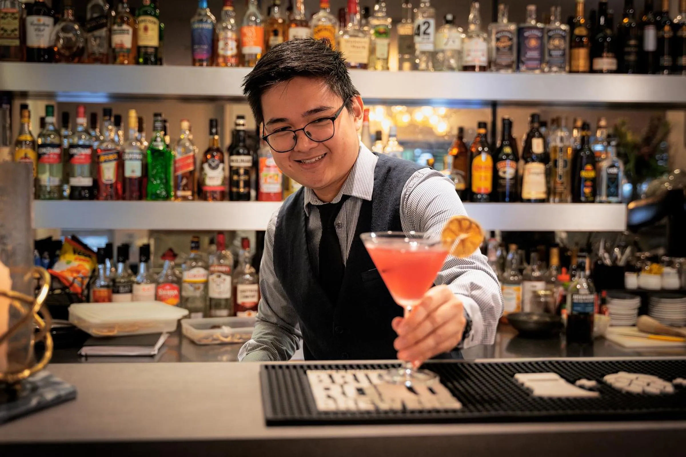 Lounge or bar in Mercure Albury