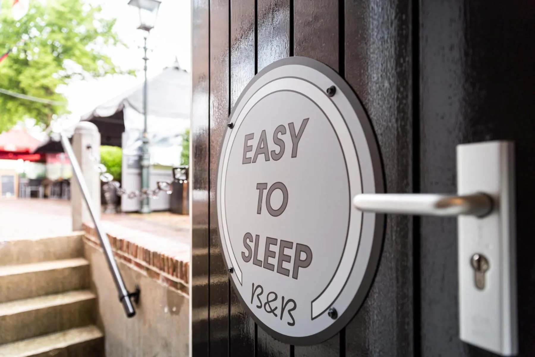 Property logo or sign in Bed & Breakfast Easy to Sleep