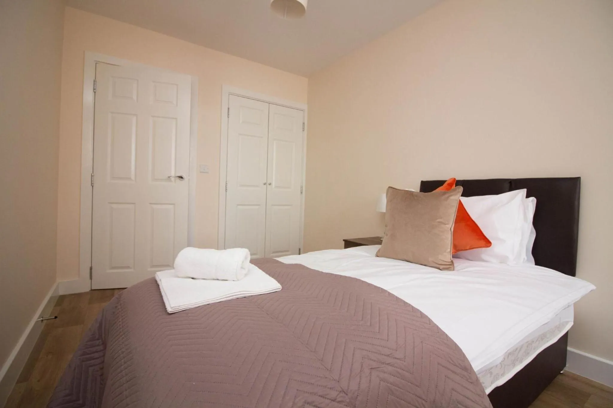 Bed in DPV - Above Bar Street Apartments