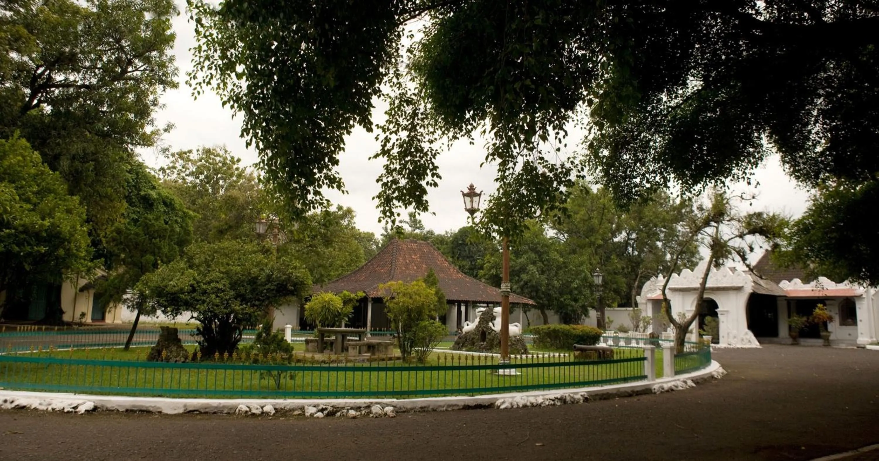 Area and facilities in Hotel Santika Cirebon