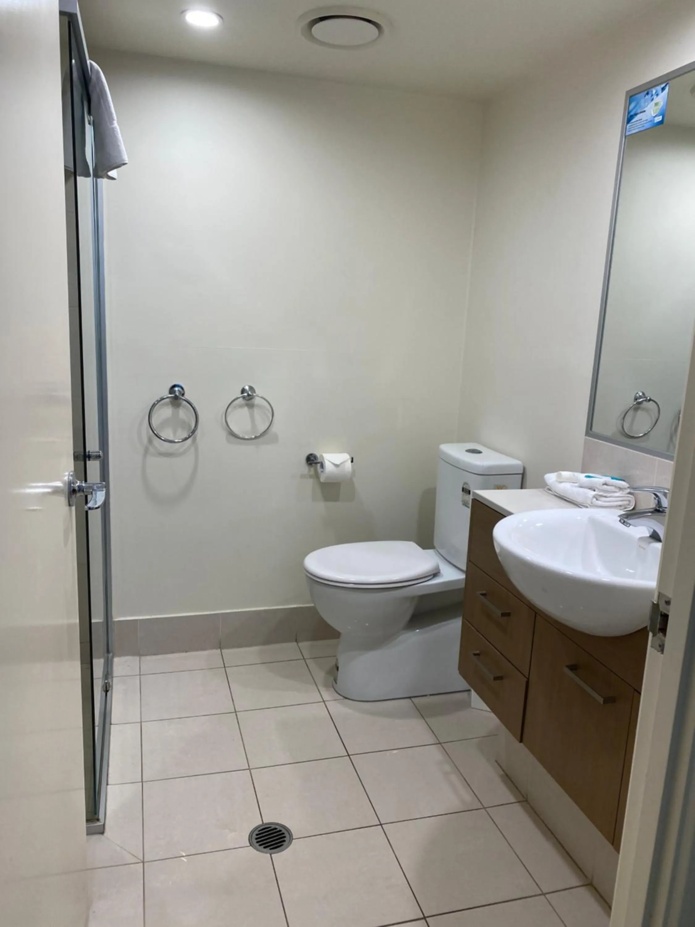 Shower in Cilento Mooloolaba