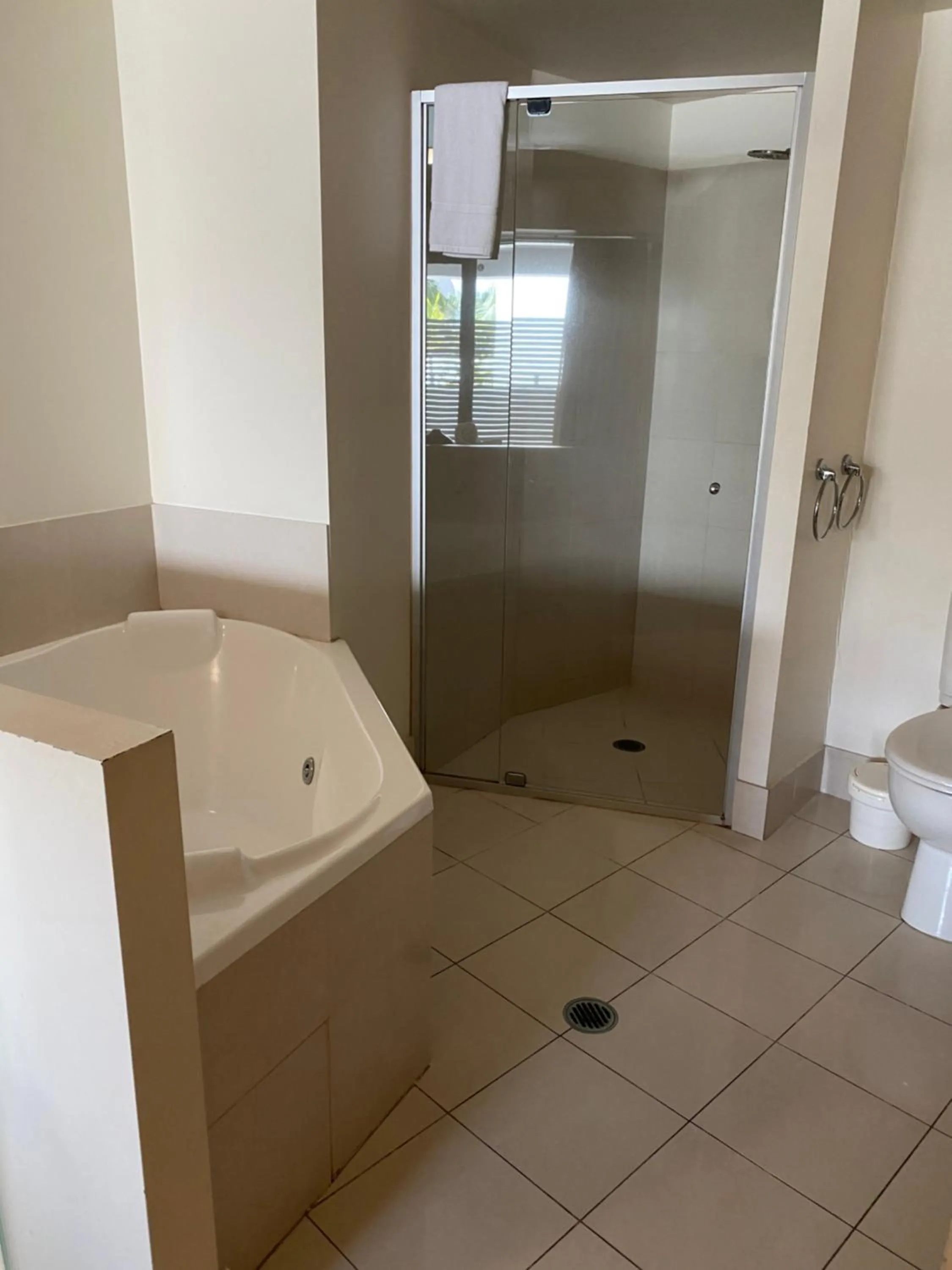 Shower in Cilento Mooloolaba