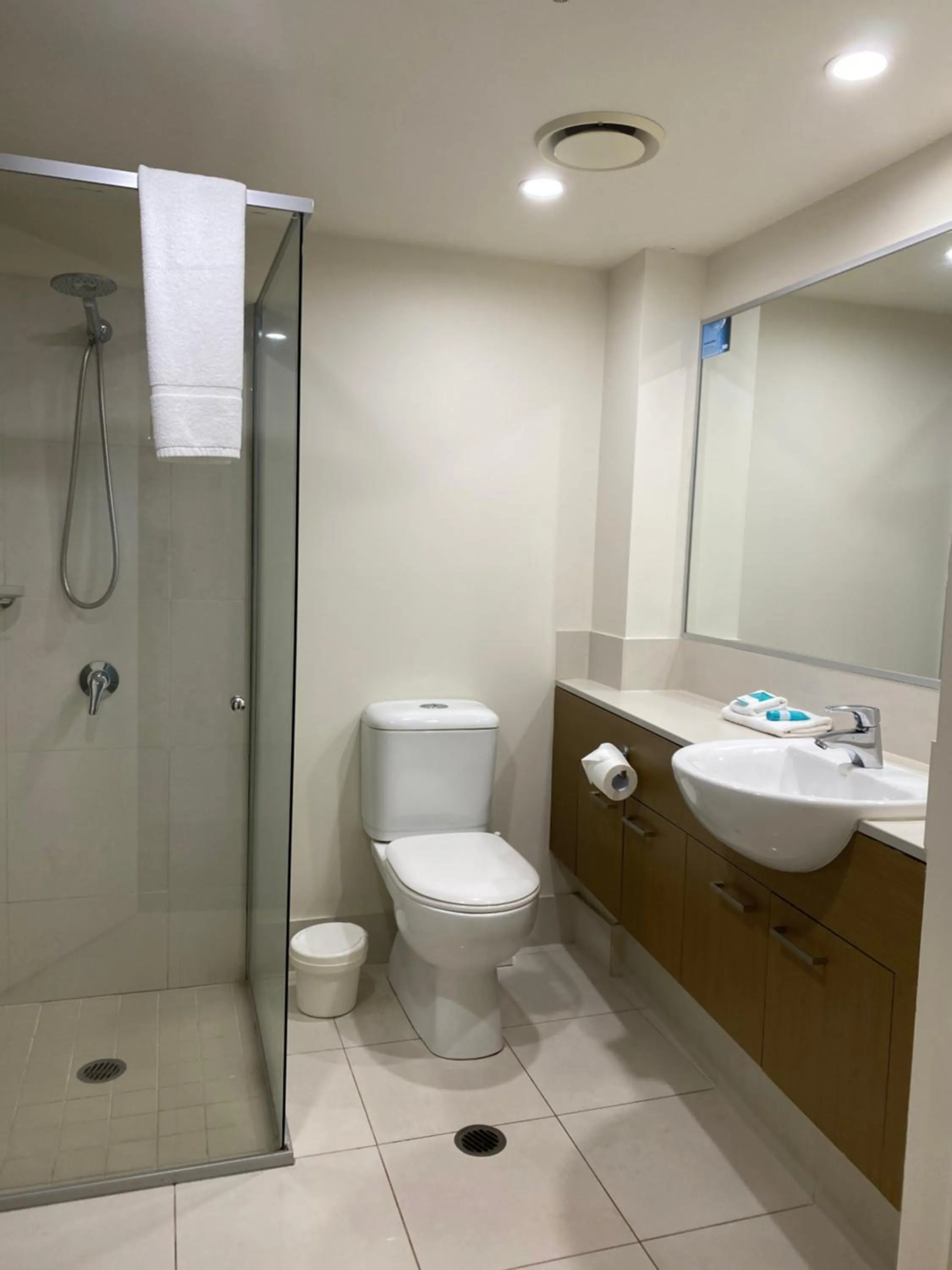 Shower in Cilento Mooloolaba