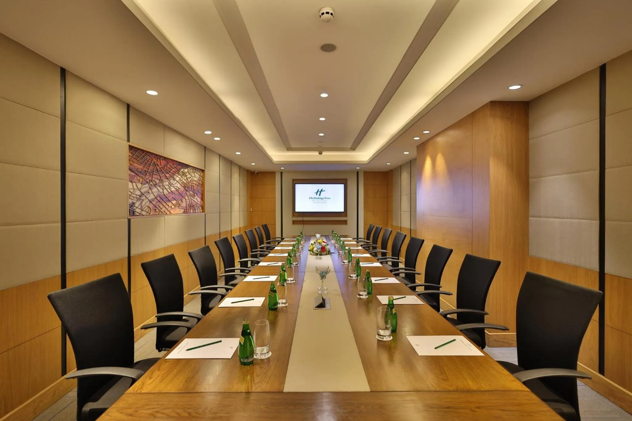 Meeting/conference room in Holiday Inn Agra MG Road an IHG Hotel