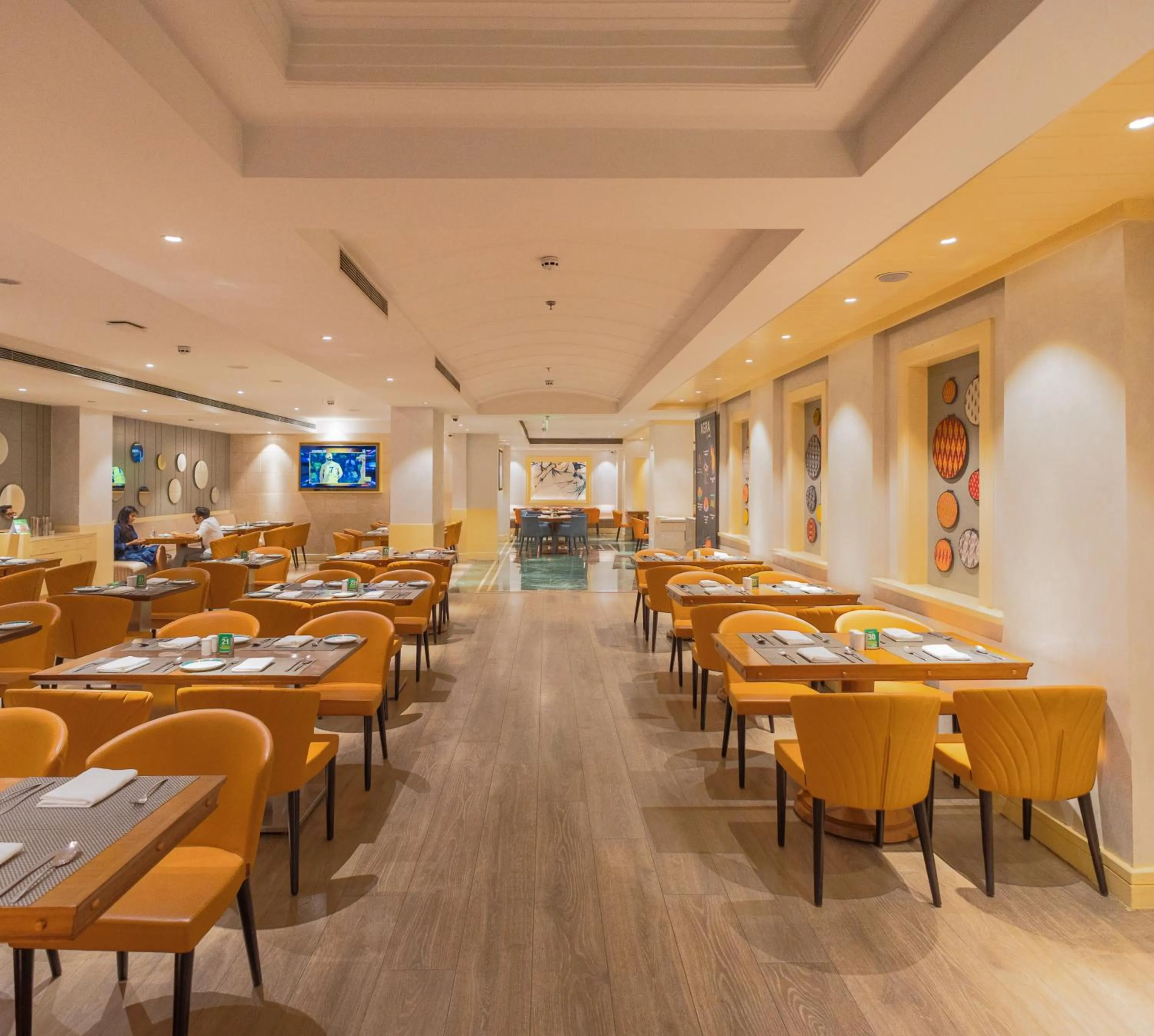 Restaurant/places to eat in Holiday Inn Agra MG Road an IHG Hotel