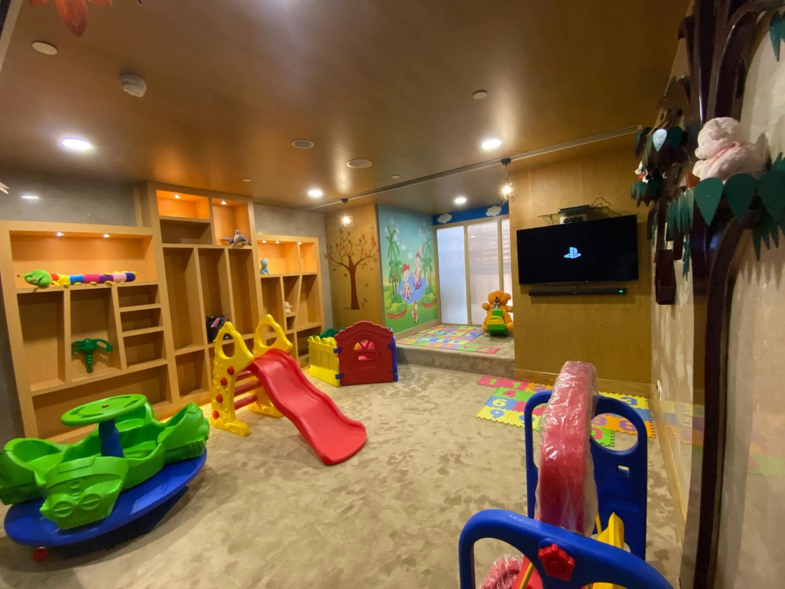 Game Room in Holiday Inn Agra MG Road an IHG Hotel